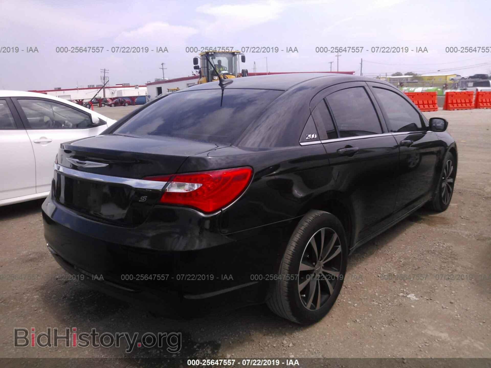 2012 CHRYSLER 200 - VIN: 1C3CCBHG8CN150323 - Фото 4