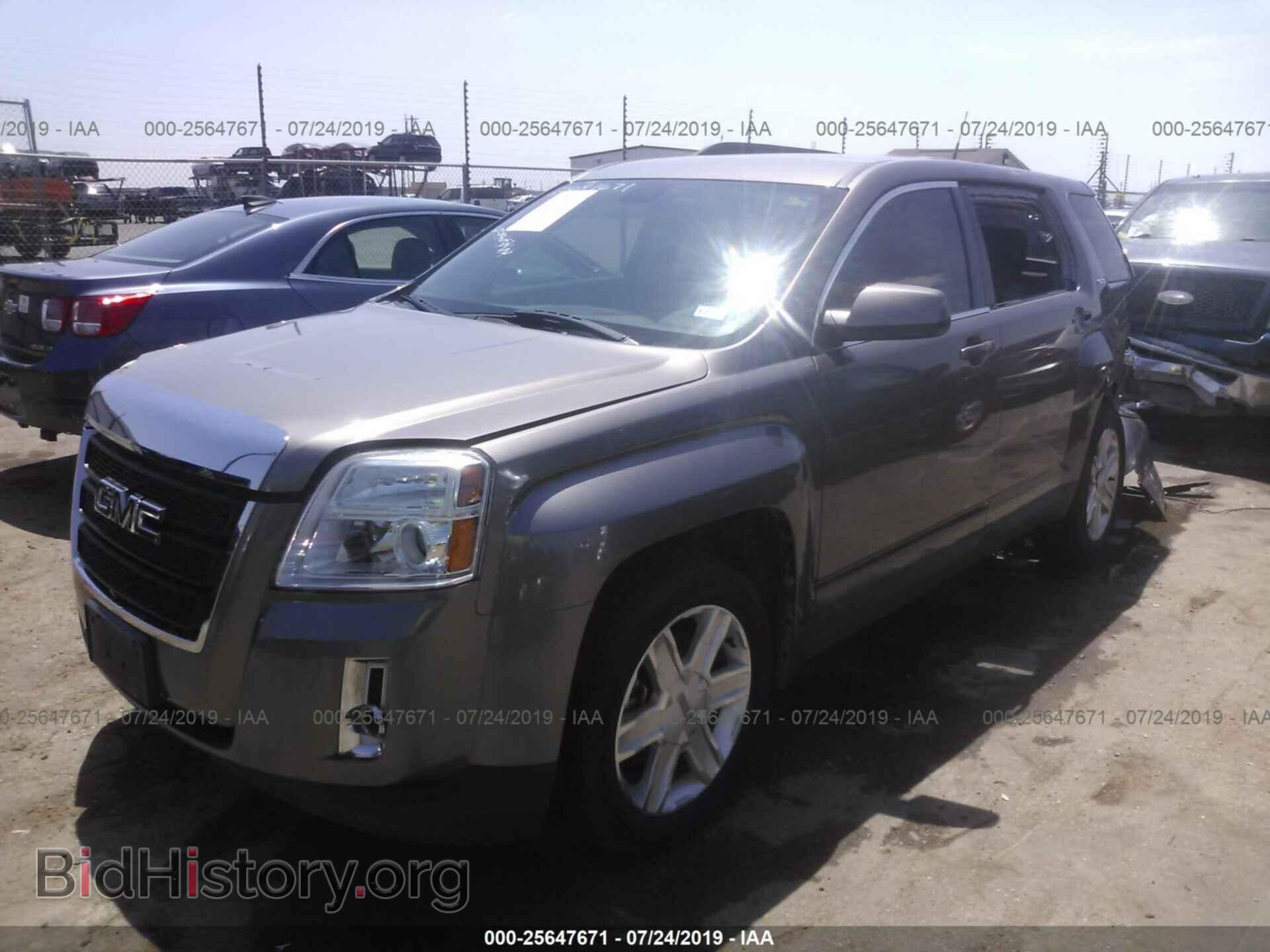 2011 GMC TERRAIN - VIN: 2CTALSEC4B6273046 - Photo 2