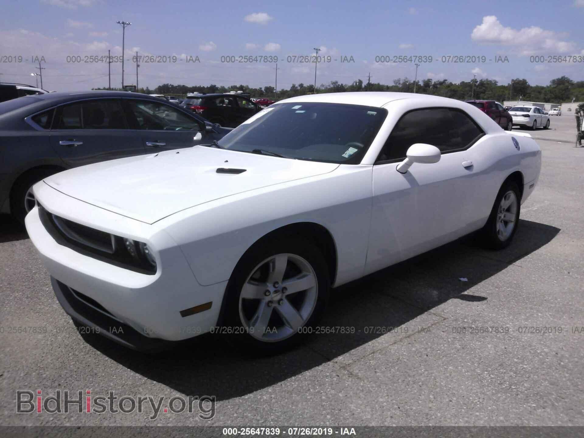 2014 DODGE CHALLENGER - VIN: 2C3CDYAG2EH302280 - Фото 2