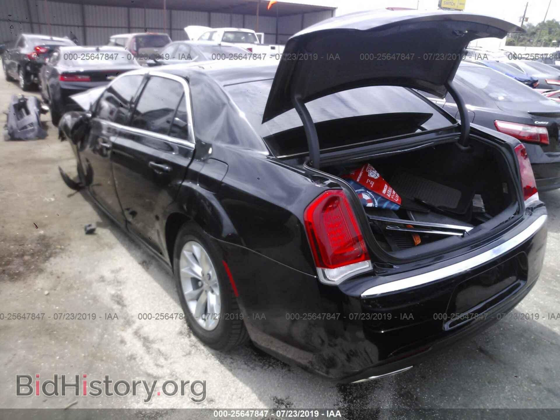 2018 CHRYSLER 300 - VIN: 2C3CCAAG1JH319950 - Фото 3
