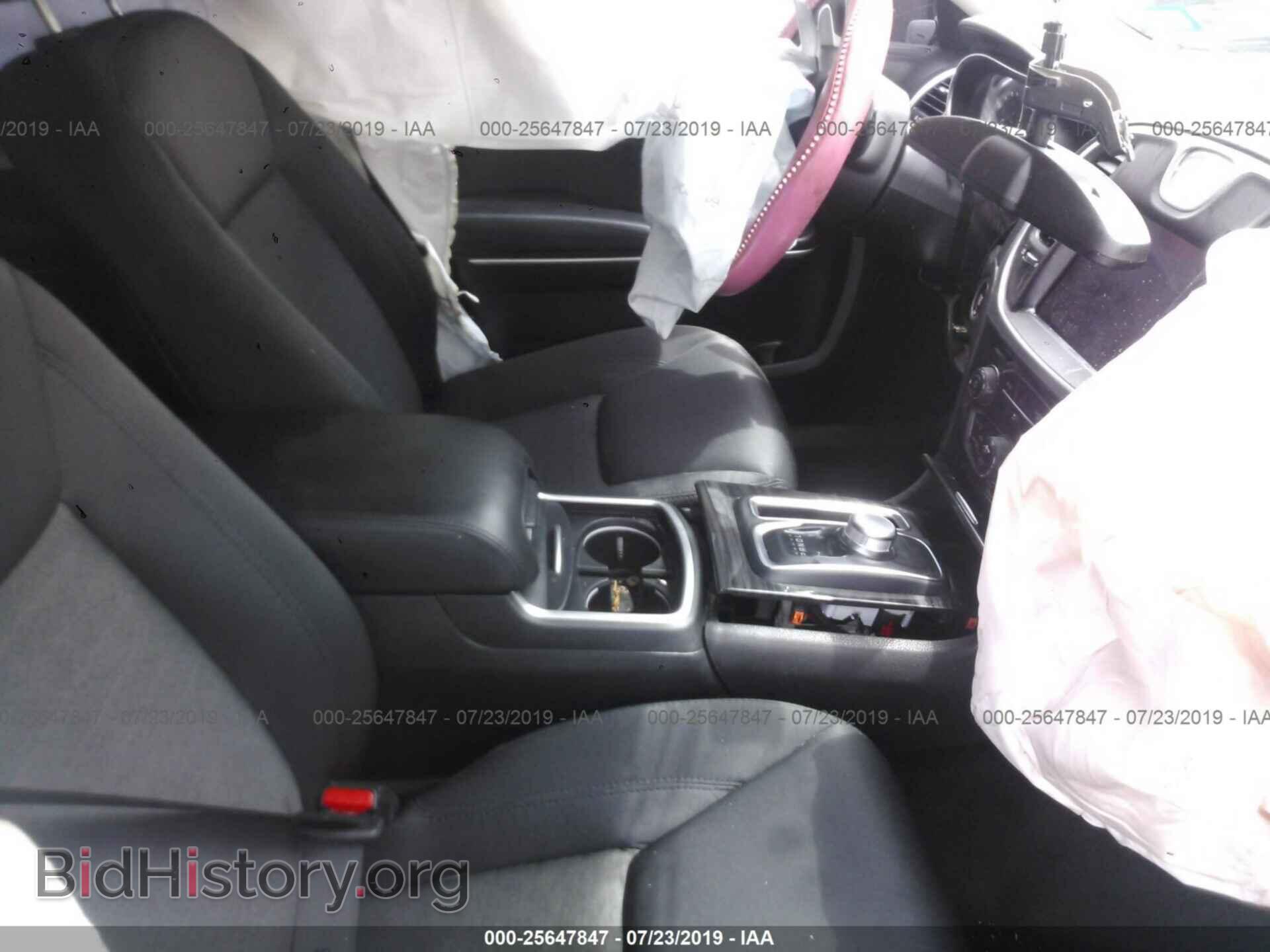 2018 CHRYSLER 300 - VIN: 2C3CCAAG1JH319950 - Фото 5
