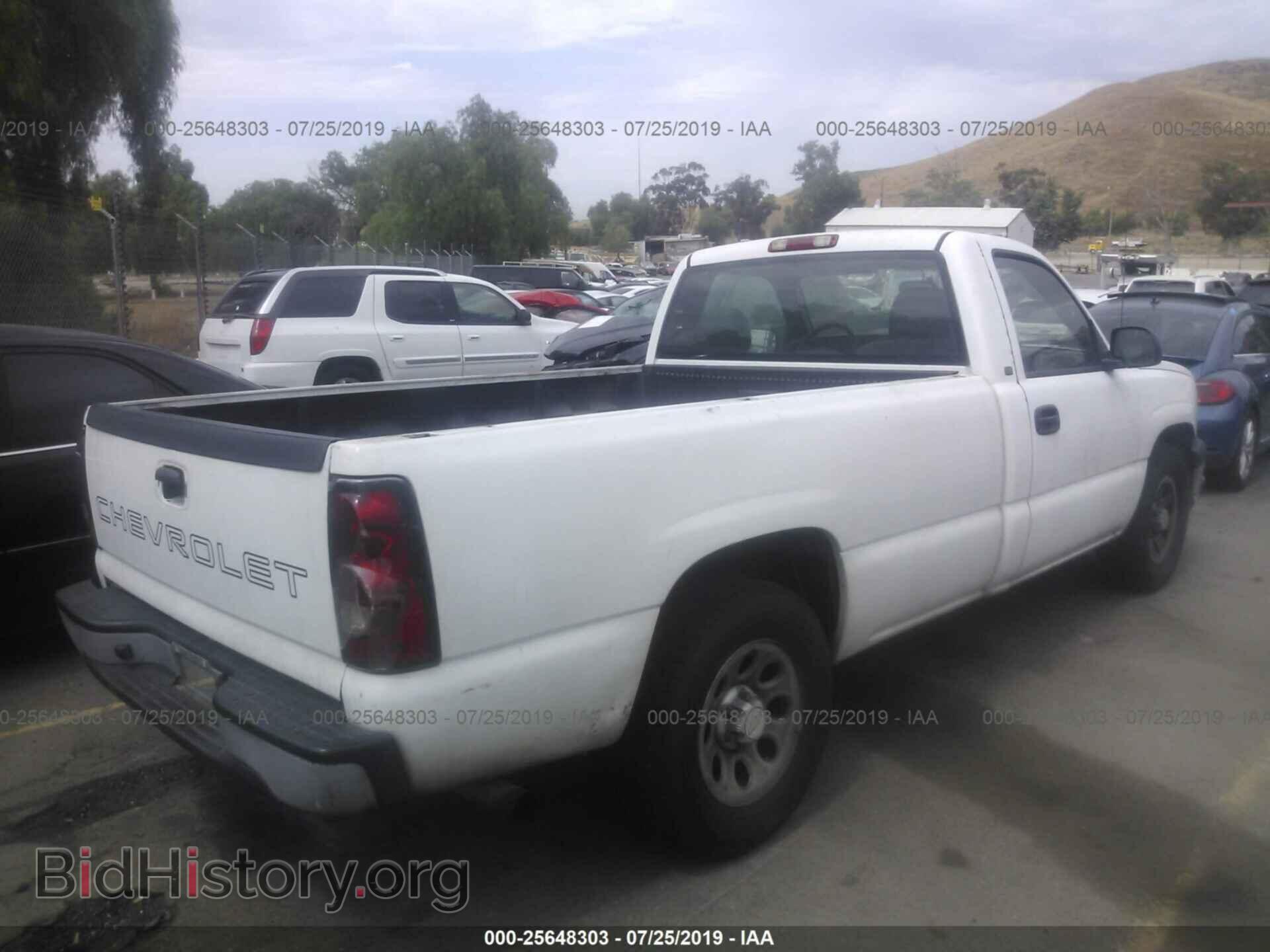 2005 CHEVROLET SILVERADO - VIN: 1GCEC14V75Z277000 - Фото 4