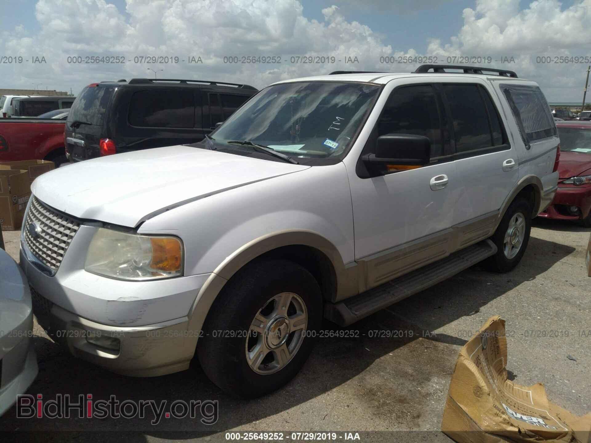 2005 FORD EXPEDITION - VIN: 1FMPU17515LA32161 - Фото 2