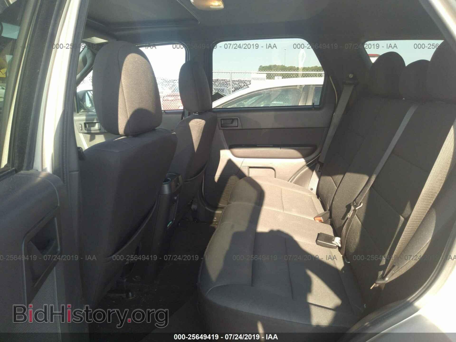 2011 FORD ESCAPE - VIN: 1FMCU9DG7BKA62009 - Фото 8