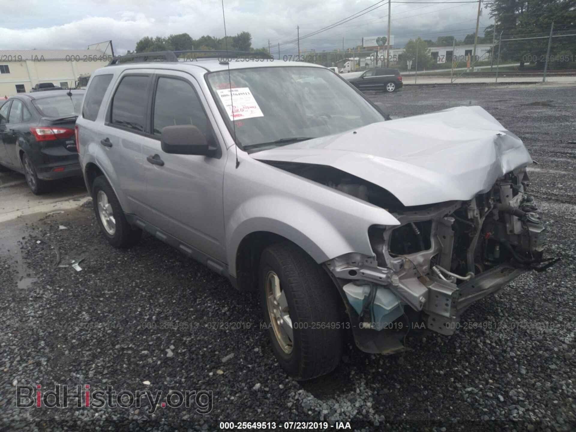 Photo 1FMCU9D71BKC17265 - FORD ESCAPE 2011