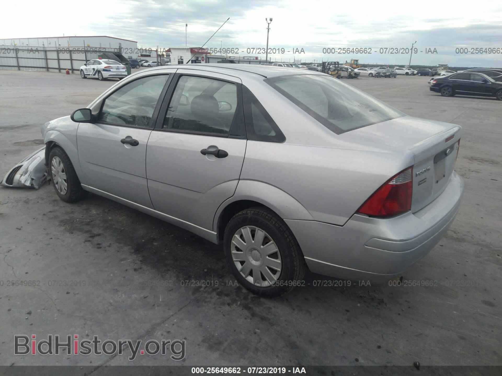 2005 FORD FOCUS - VIN: 1FAFP34N55W306845 - Фото 3