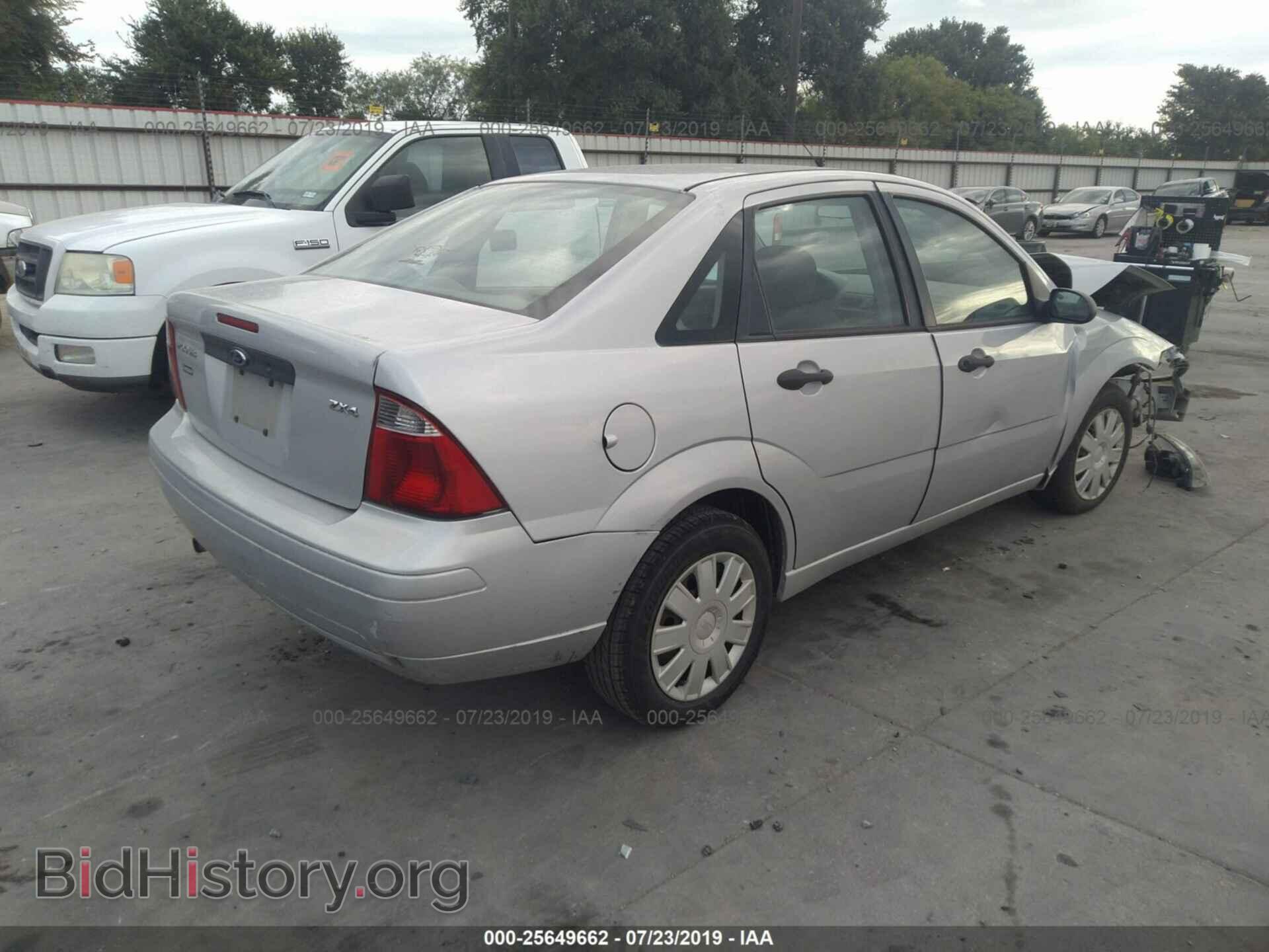 2005 FORD FOCUS - VIN: 1FAFP34N55W306845 - Фото 4
