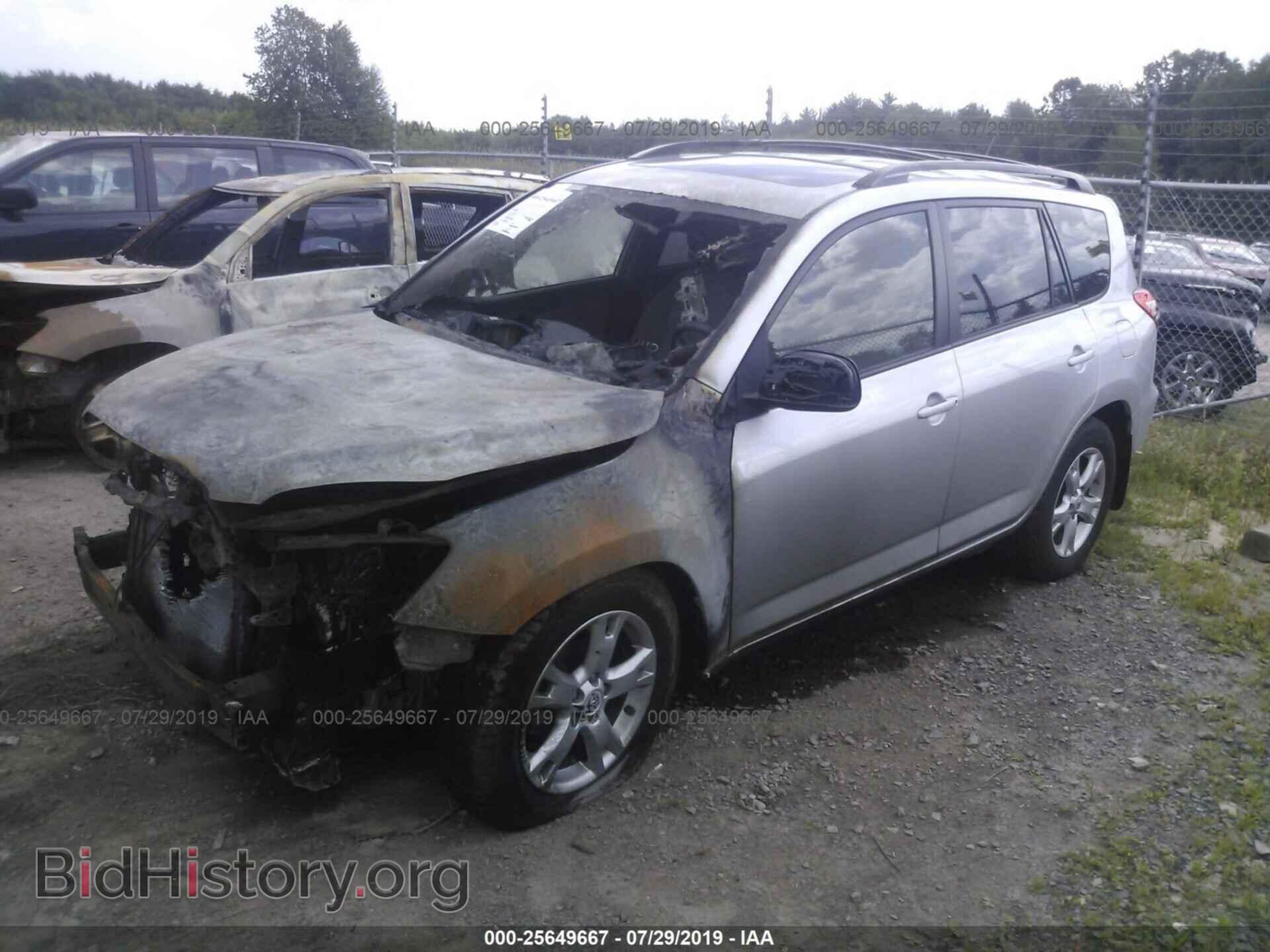 2011 TOYOTA RAV4 - VIN: 2T3BF4DV9BW113349 - Фото 2
