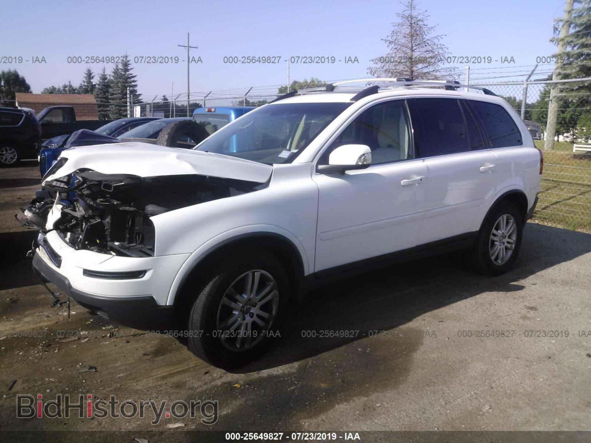 2012 VOLVO XC90 - VIN: YV4952CZ8C1610190 - Фото 2