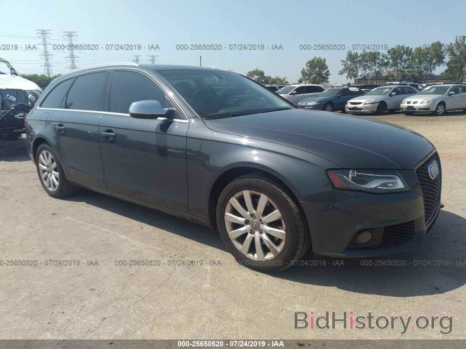 Photo WAUWFAFL6BA173726 - AUDI A4 2011