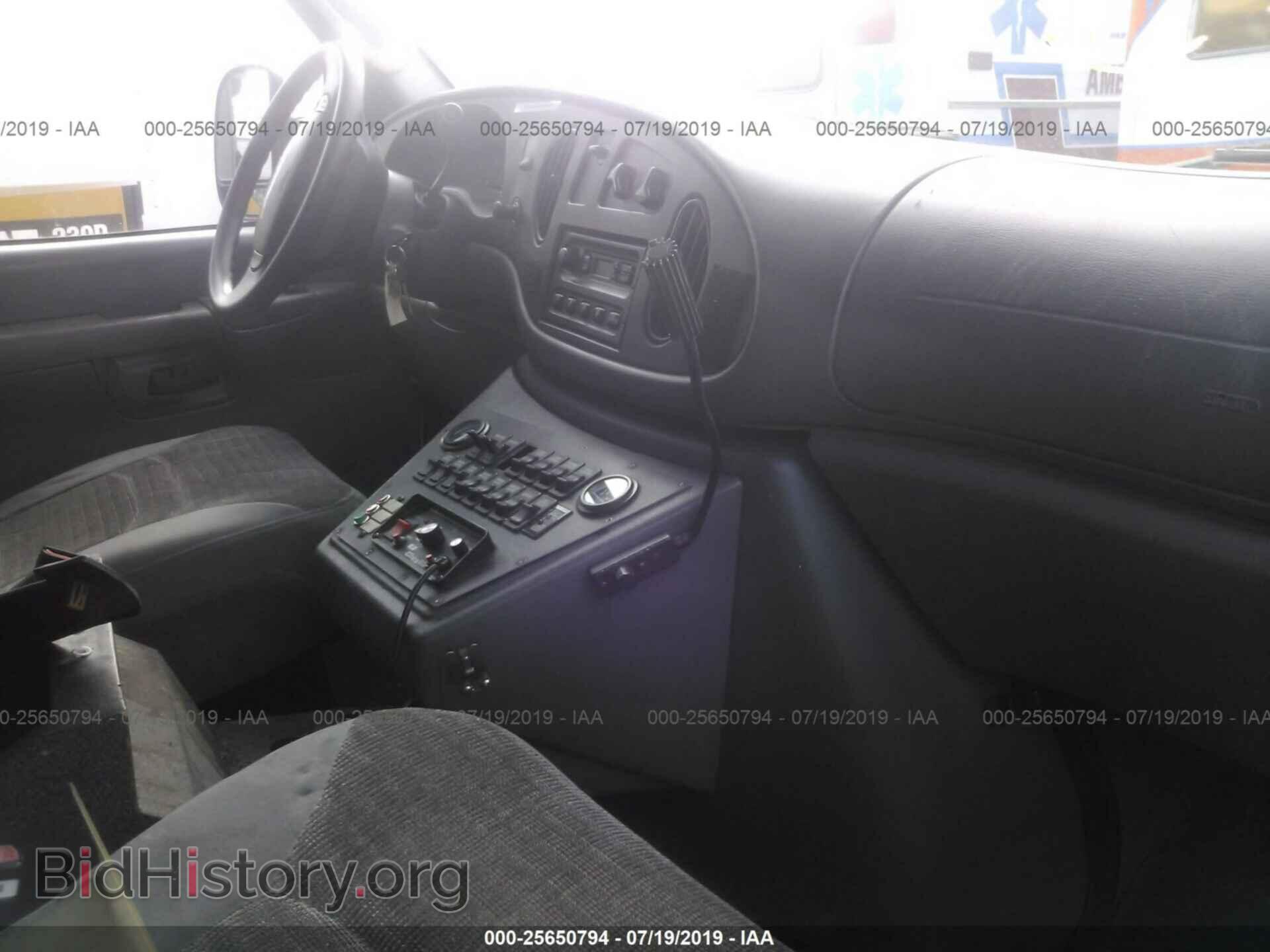 2004 FORD ECONOLINE - VIN: 1FDXE45PX4HA84098 - Фото 5