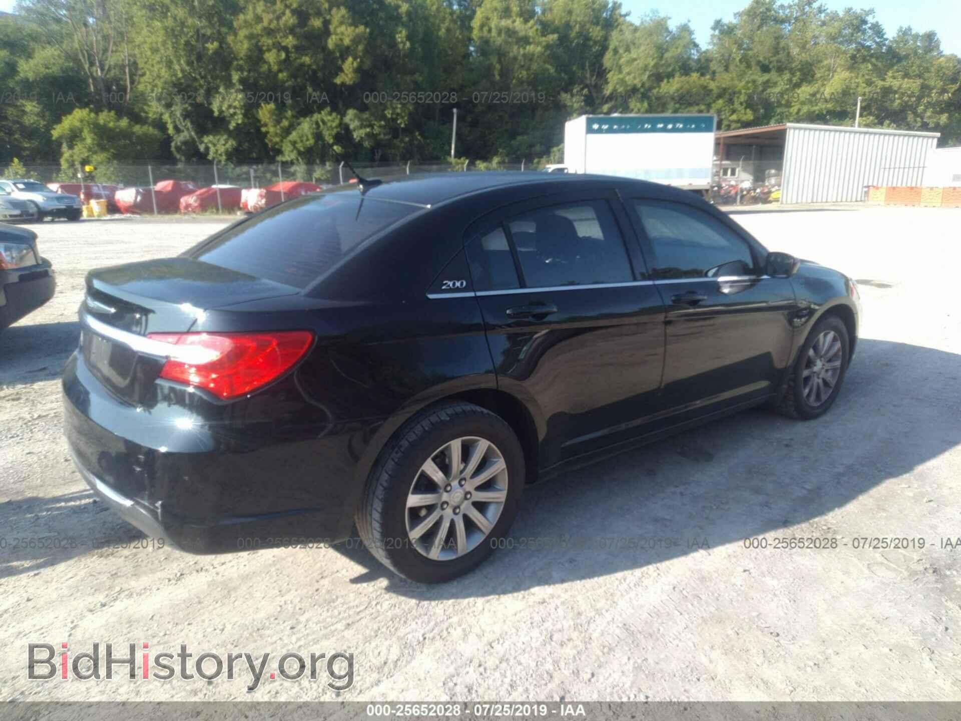 2012 CHRYSLER 200 - VIN: 1C3CCBBB2CN288002 - Фото 4