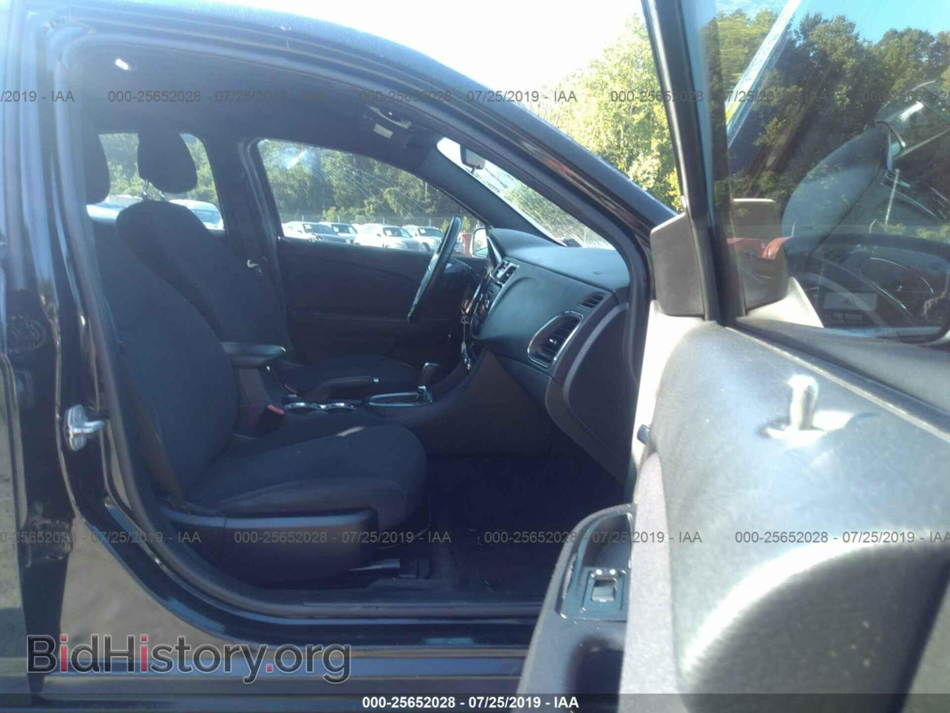 2012 CHRYSLER 200 - VIN: 1C3CCBBB2CN288002 - Фото 5
