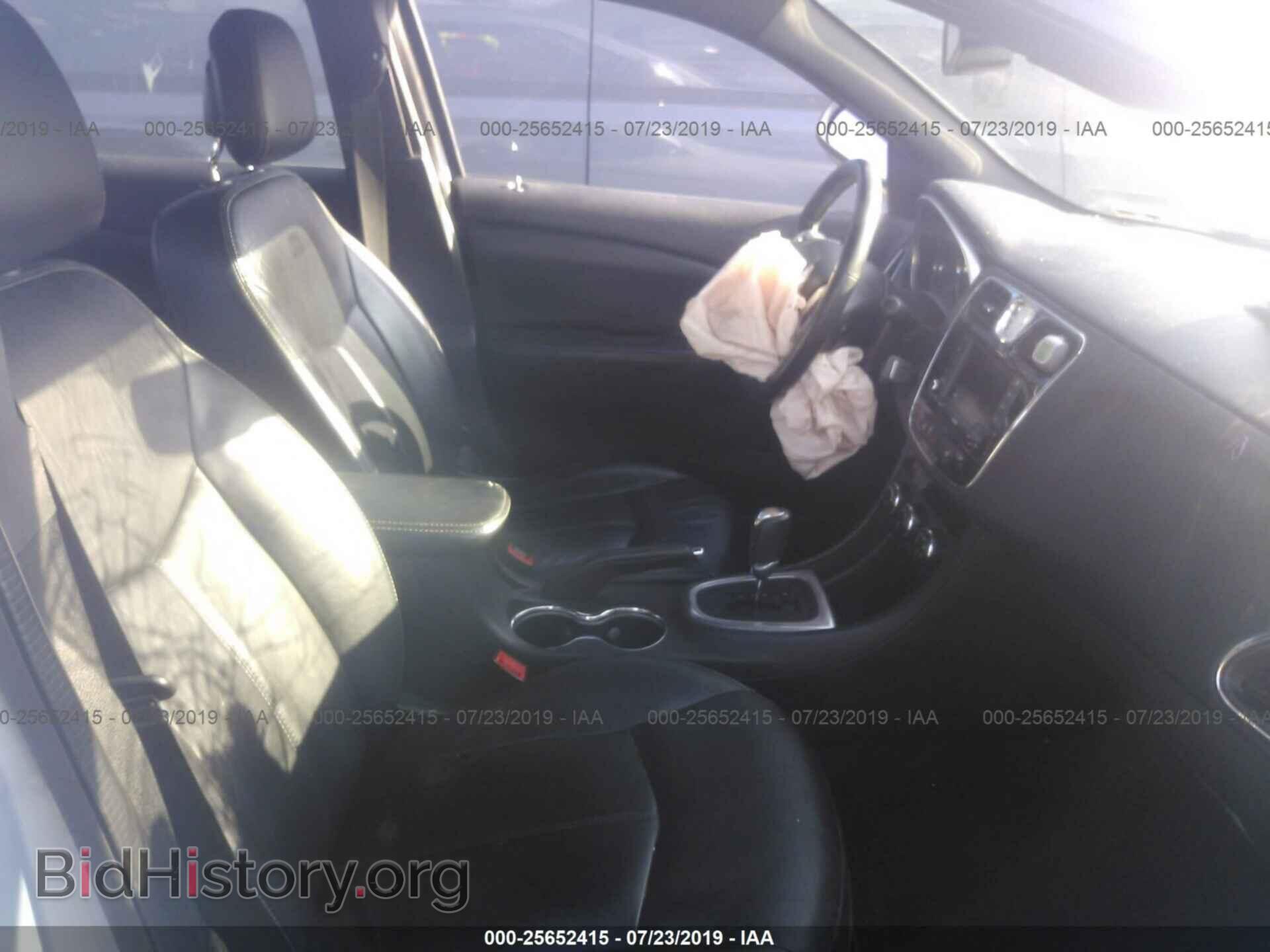 2012 CHRYSLER 200 - VIN: 1C3CCBCB0CN263985 - Фото 5