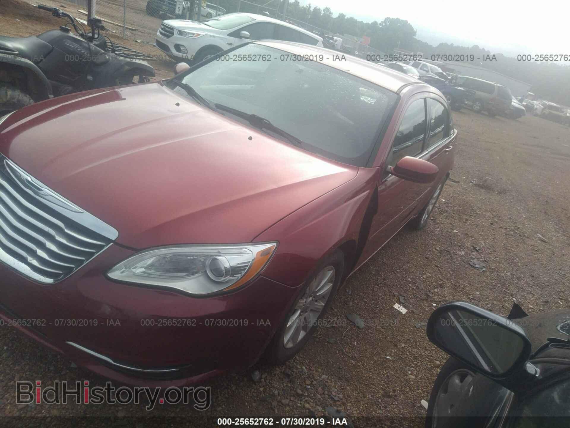 2013 CHRYSLER 200 - VIN: 1C3CCBBB7DN732606 - Фото 2