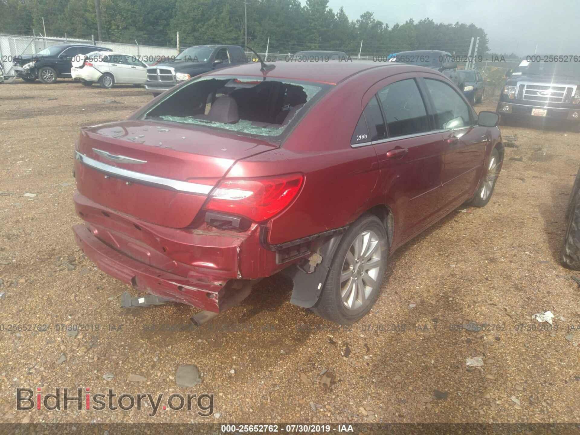 2013 CHRYSLER 200 - VIN: 1C3CCBBB7DN732606 - Фото 4