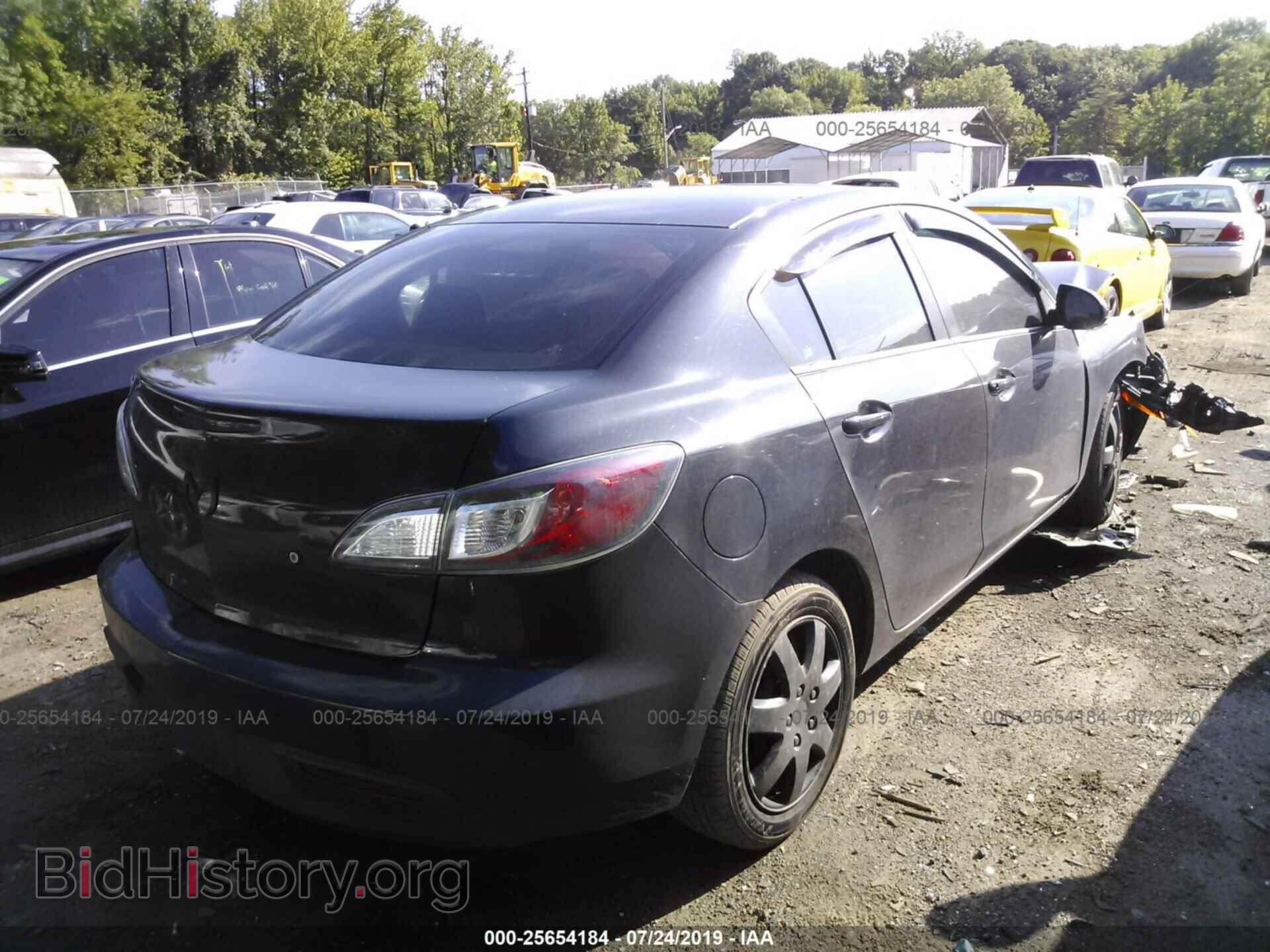 2011 MAZDA 3 - VIN: JM1BL1UG5B1358463 - Photo 4