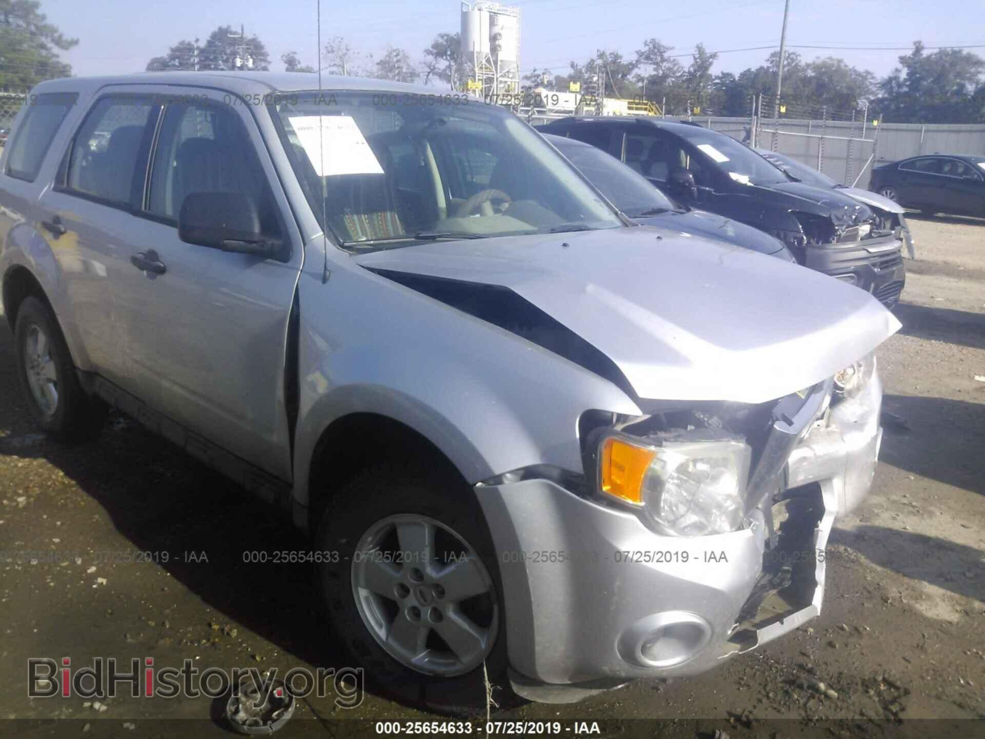 Photo 1FMCU0C75BKA26395 - FORD ESCAPE 2011
