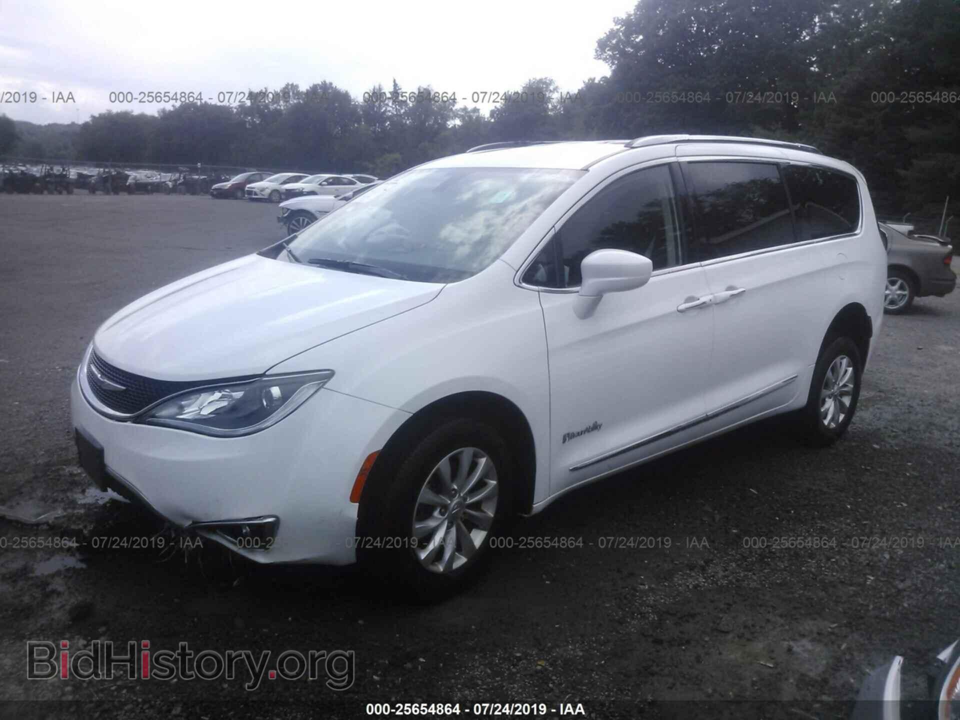 2018 CHRYSLER PACIFICA - VIN: 2C4RC1BG2JR365639 - Фото 2