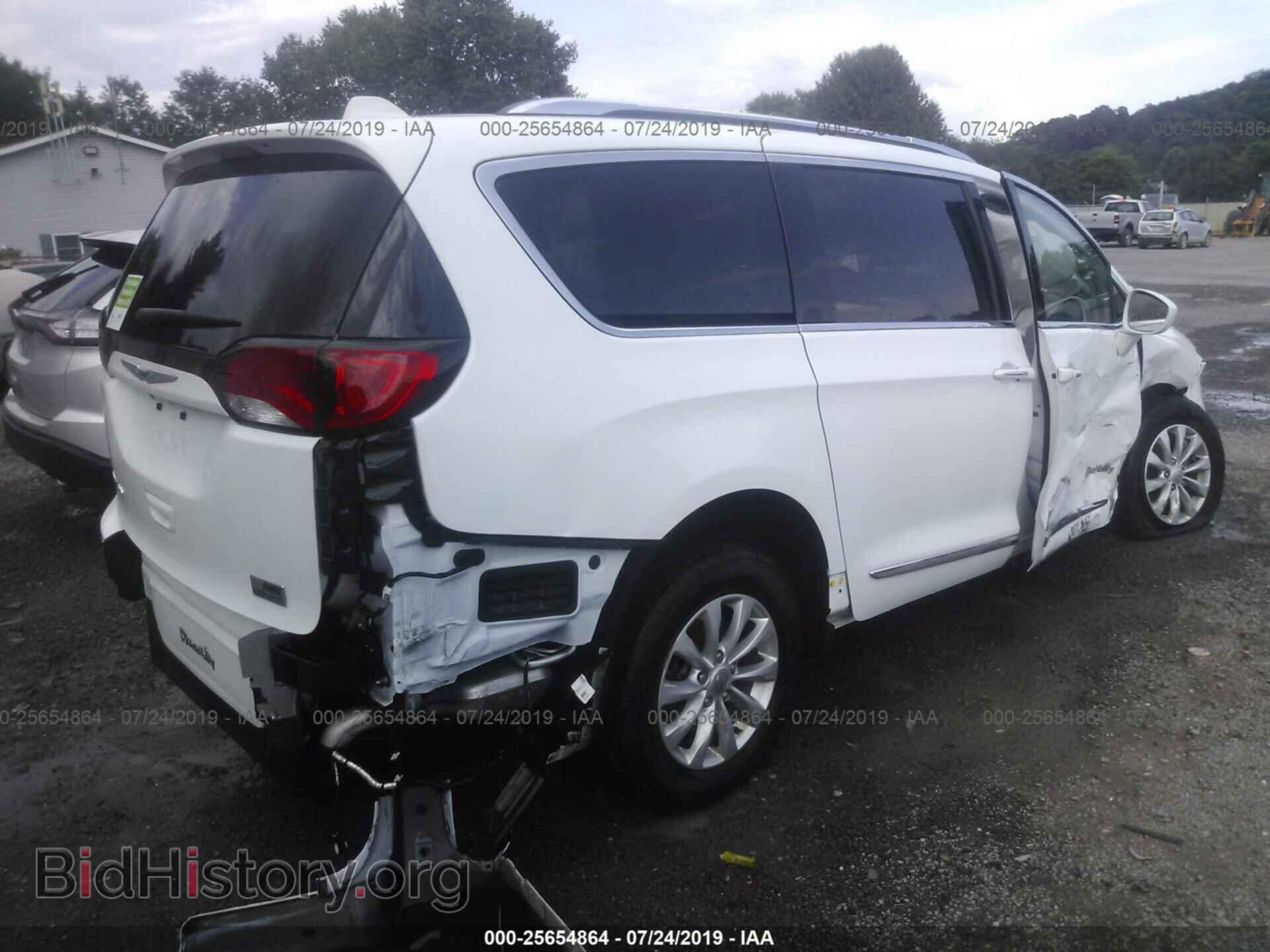 2018 CHRYSLER PACIFICA - VIN: 2C4RC1BG2JR365639 - Фото 4