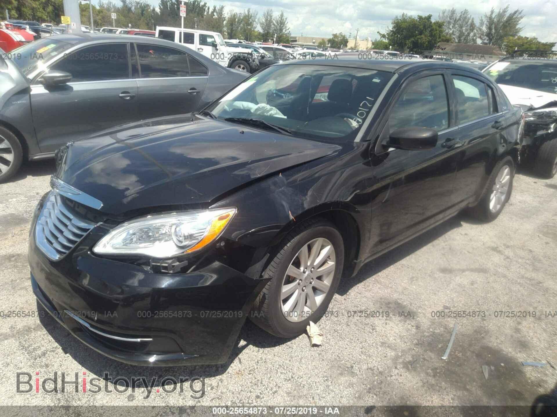 2014 CHRYSLER 200 - VIN: 1C3CCBBB0EN150171 - Photo 2