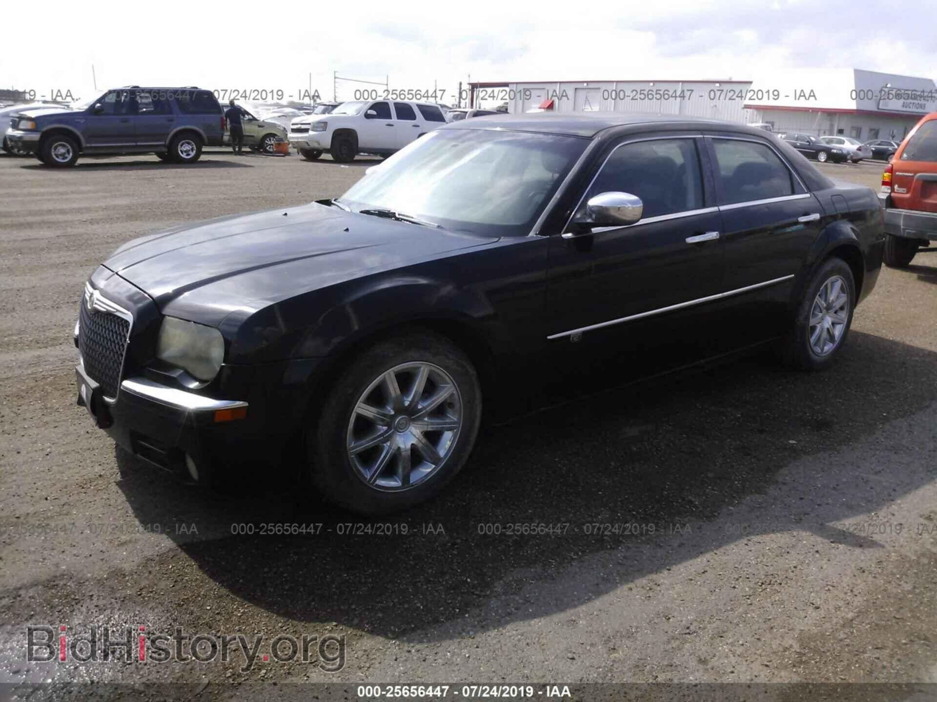2010 CHRYSLER 300C - VIN: 2C3CA6CT4AH221895 - Фото 2