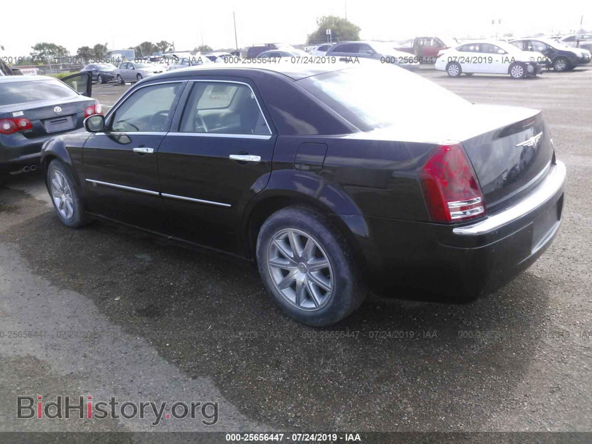 2010 CHRYSLER 300C - VIN: 2C3CA6CT4AH221895 - Фото 3