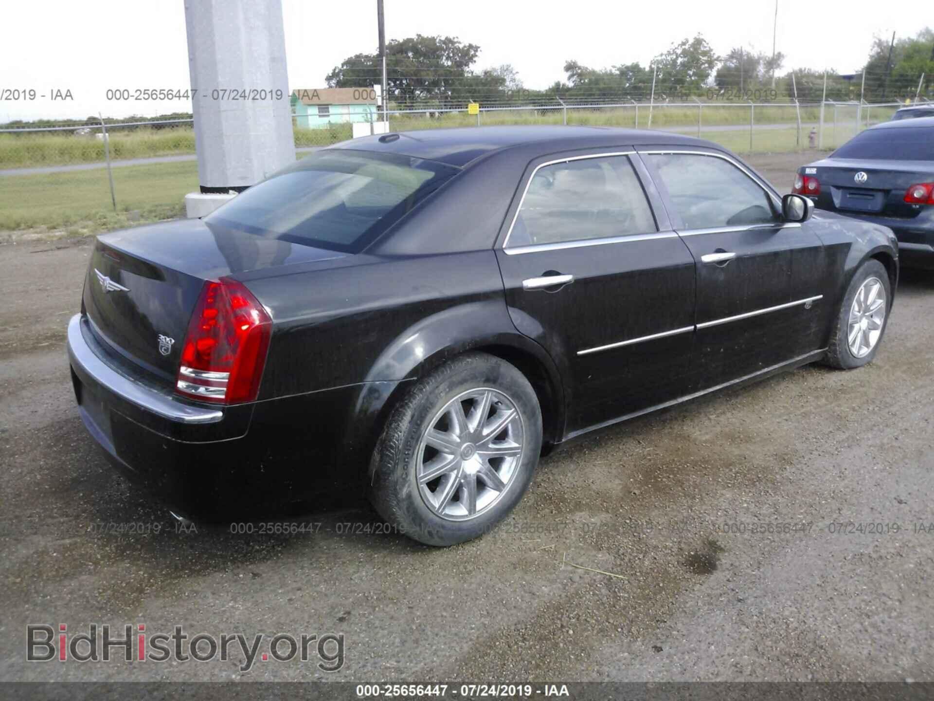 2010 CHRYSLER 300C - VIN: 2C3CA6CT4AH221895 - Фото 4