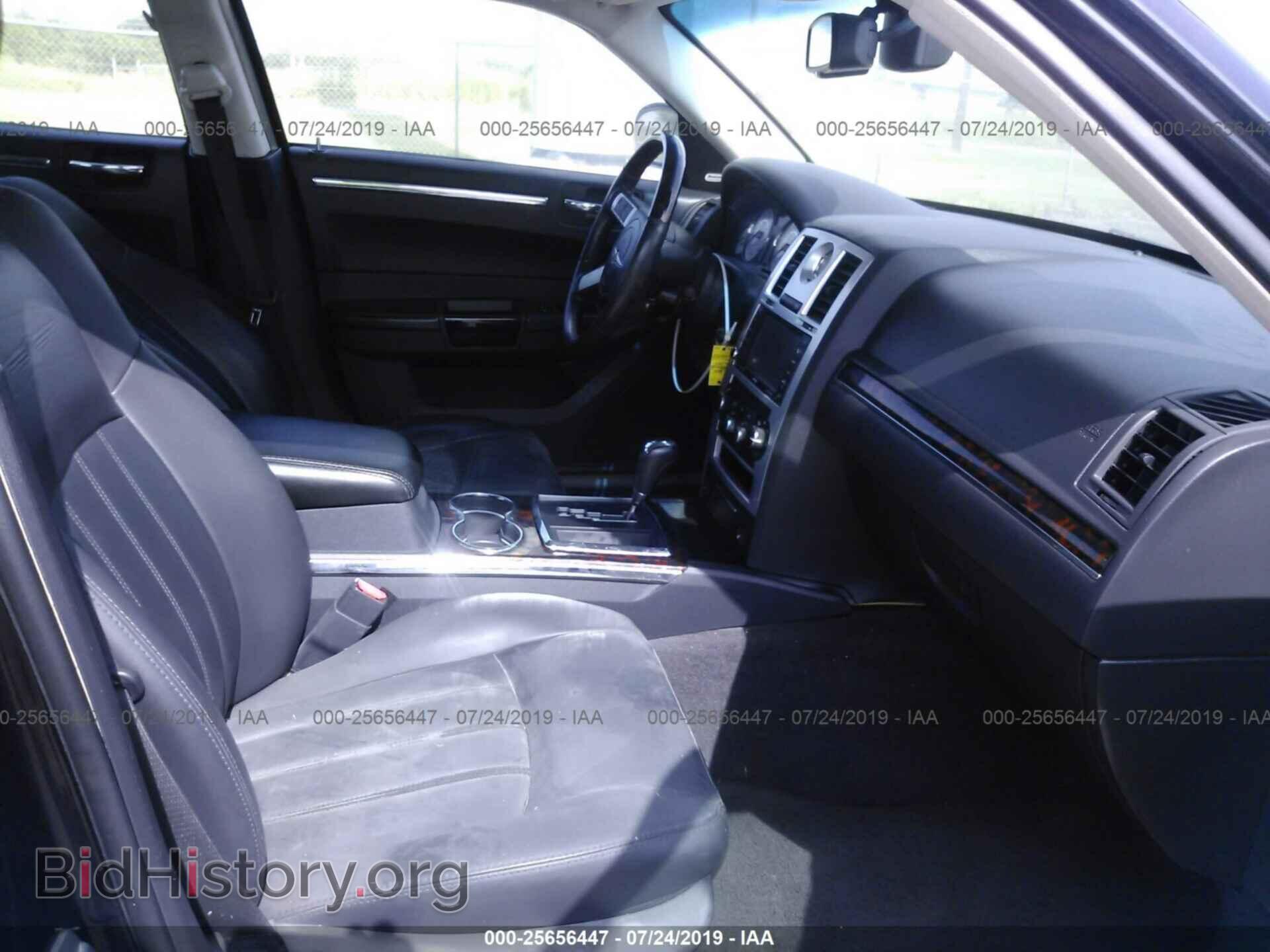 2010 CHRYSLER 300C - VIN: 2C3CA6CT4AH221895 - Фото 5