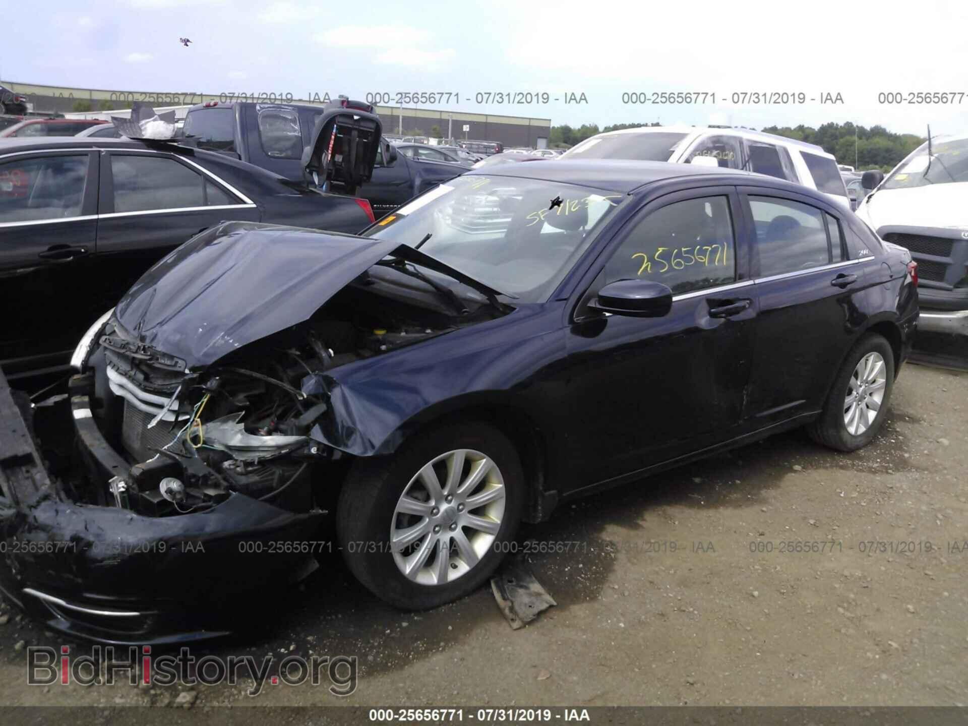 2012 CHRYSLER 200 - VIN: 1C3CCBBB0CN278004 - Фото 2