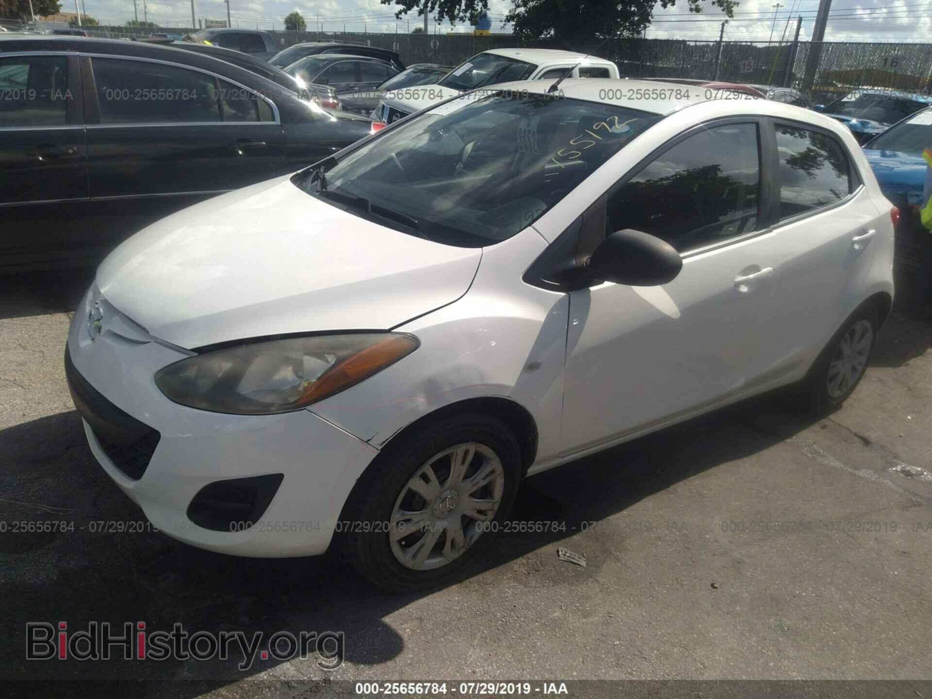 2013 MAZDA MAZDA2 - VIN: JM1DE1KY5D0155192 - Фото 2