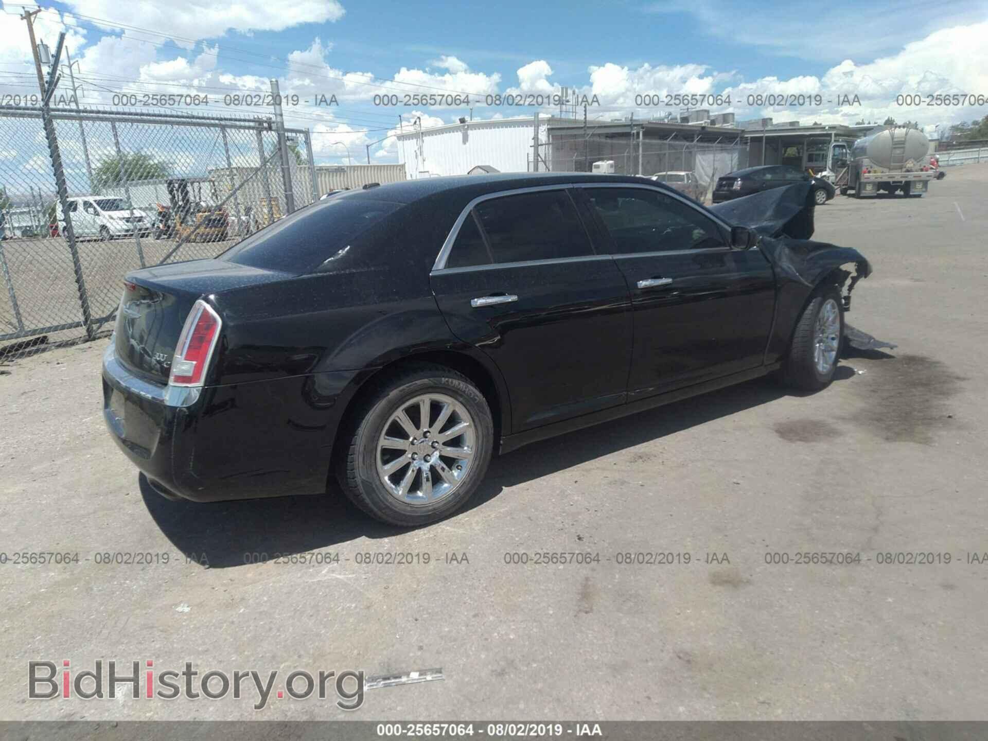 2014 CHRYSLER 300C - VIN: 2C3CCAEG5EH245626 - Фото 4