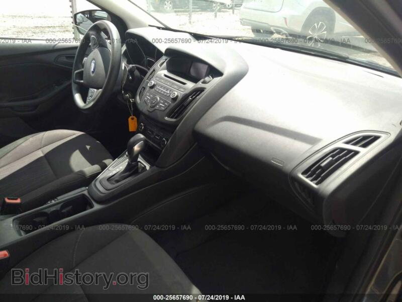 2016 Ford FOCUS (VIN 1FADP3E24GL355390) — photo 5 of 10