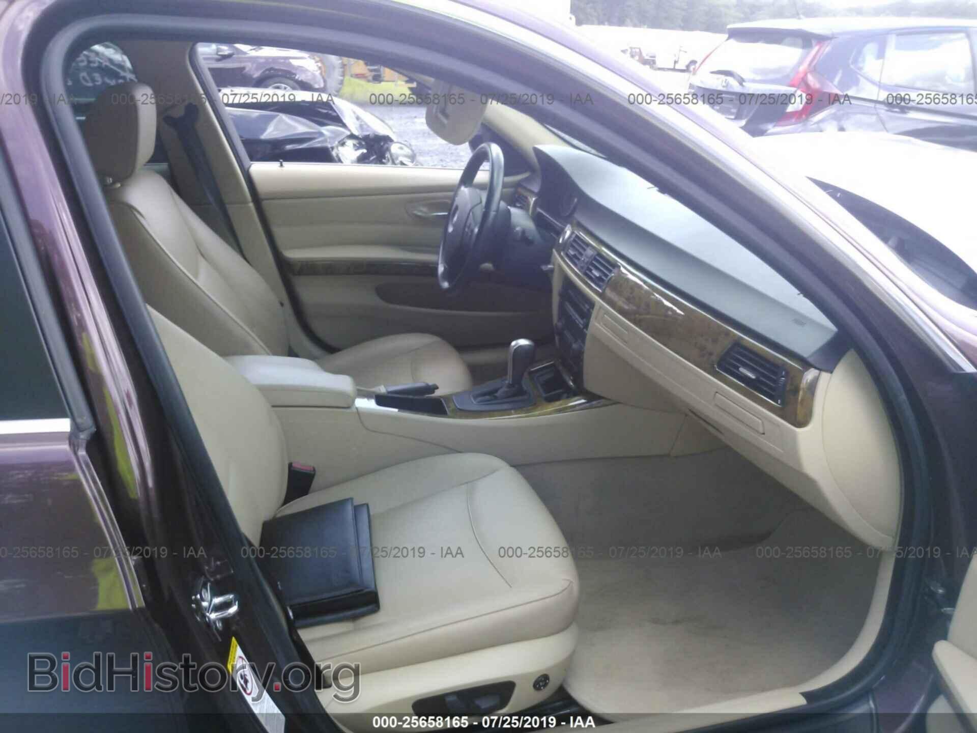 2006 BMW 330 - VIN: WBAVB33566PS10639 - Фото 5