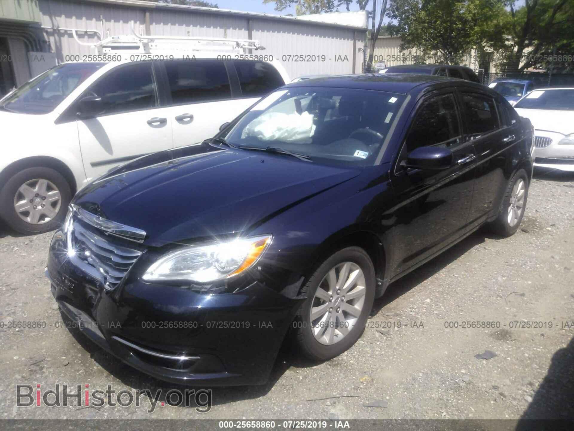 2012 CHRYSLER 200 - VIN: 1C3CCBBB3CN129666 - Фото 2