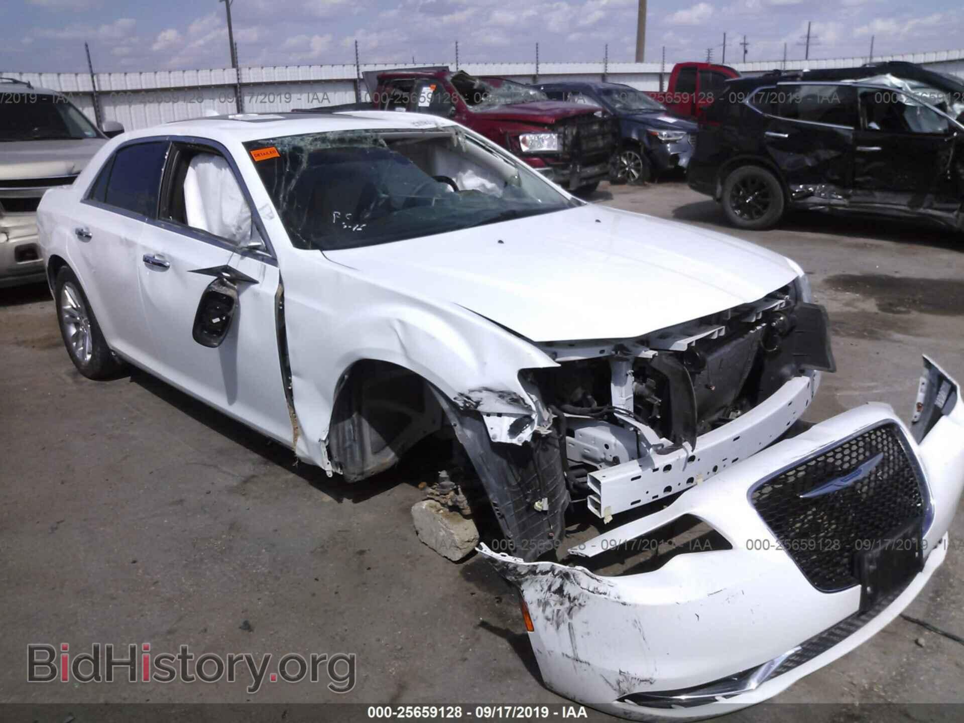 Фотография 2C3CCAEG4HH564519 - CHRYSLER 300C 2017