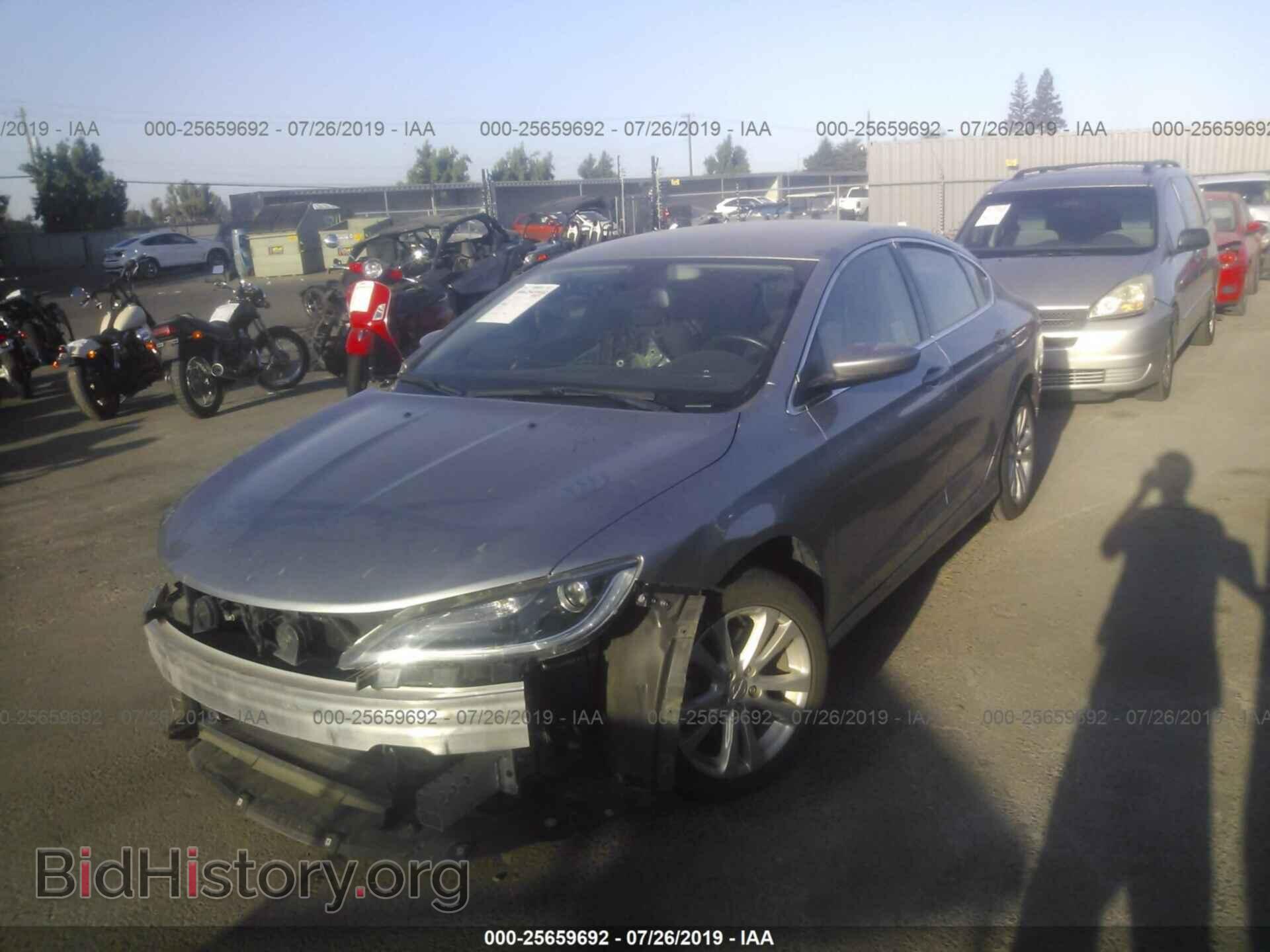 2016 CHRYSLER 200 - VIN: 1C3CCCAB2GN155320 - Фото 2