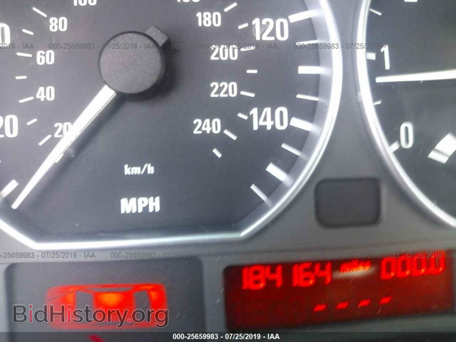 2003 BMW 330 - VIN: WBAEV53443KM31319 - Фото 7