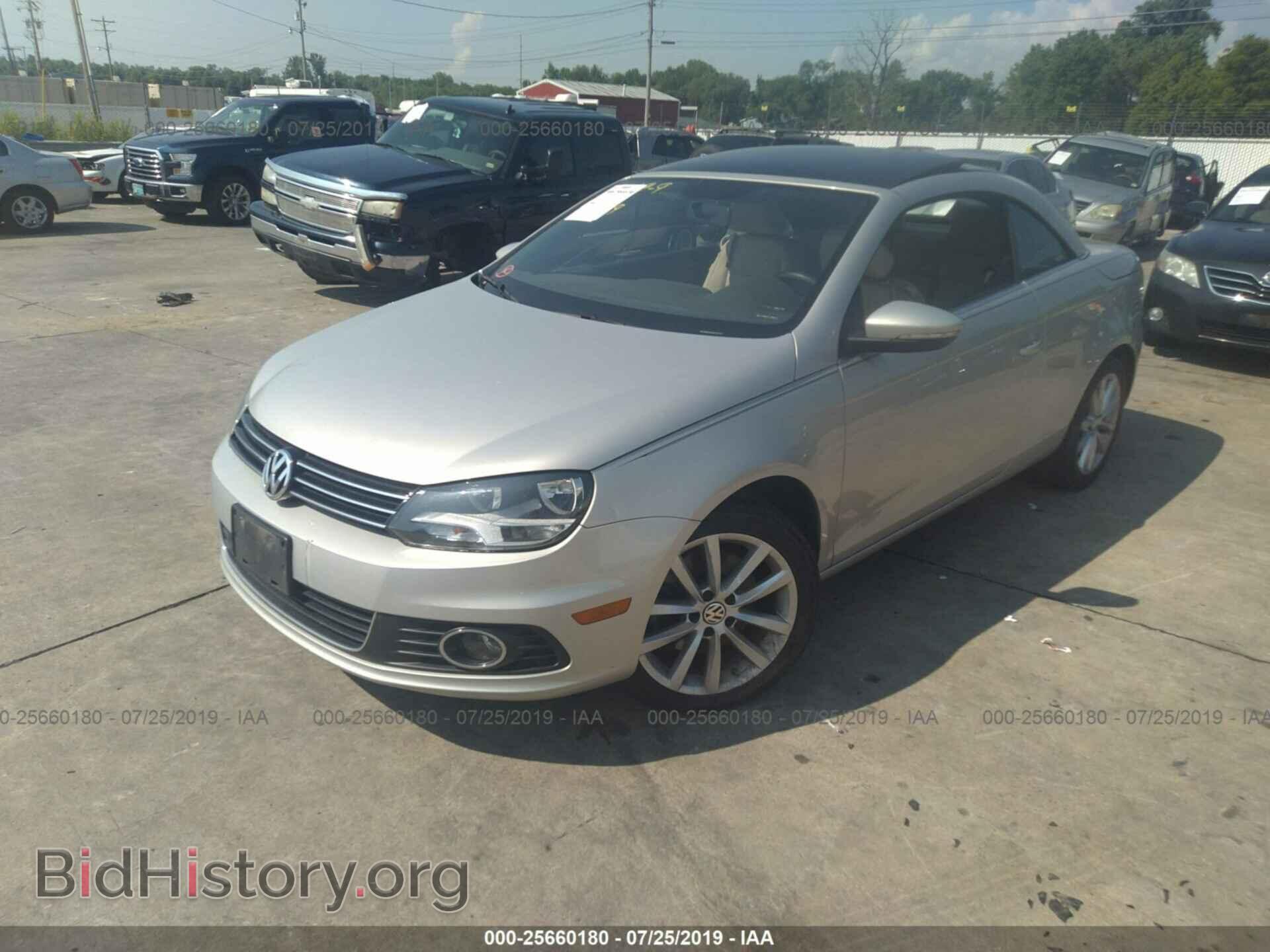 2012 VOLKSWAGEN EOS - VIN: WVWBW7AHXCV011650 - Фото 2
