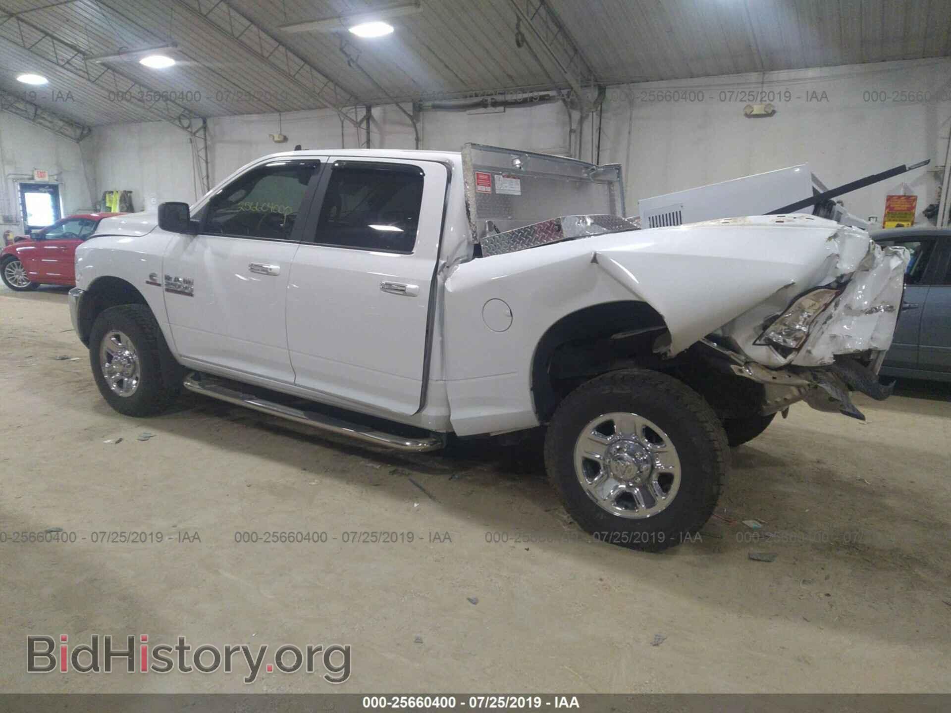 2017 RAM 2500 - VIN: 3C6UR5DL5HG620561 - Photo 3