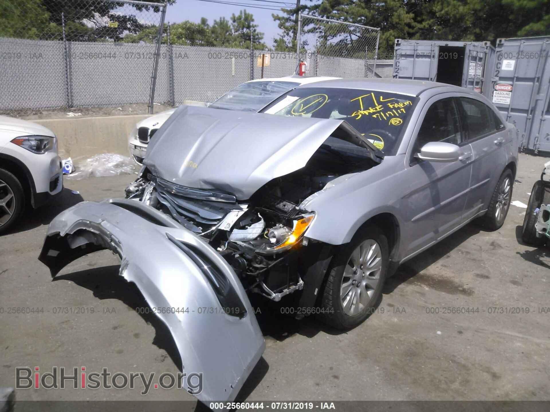 2012 CHRYSLER 200 - VIN: 1C3CCBAB5CN246537 - Photo 2