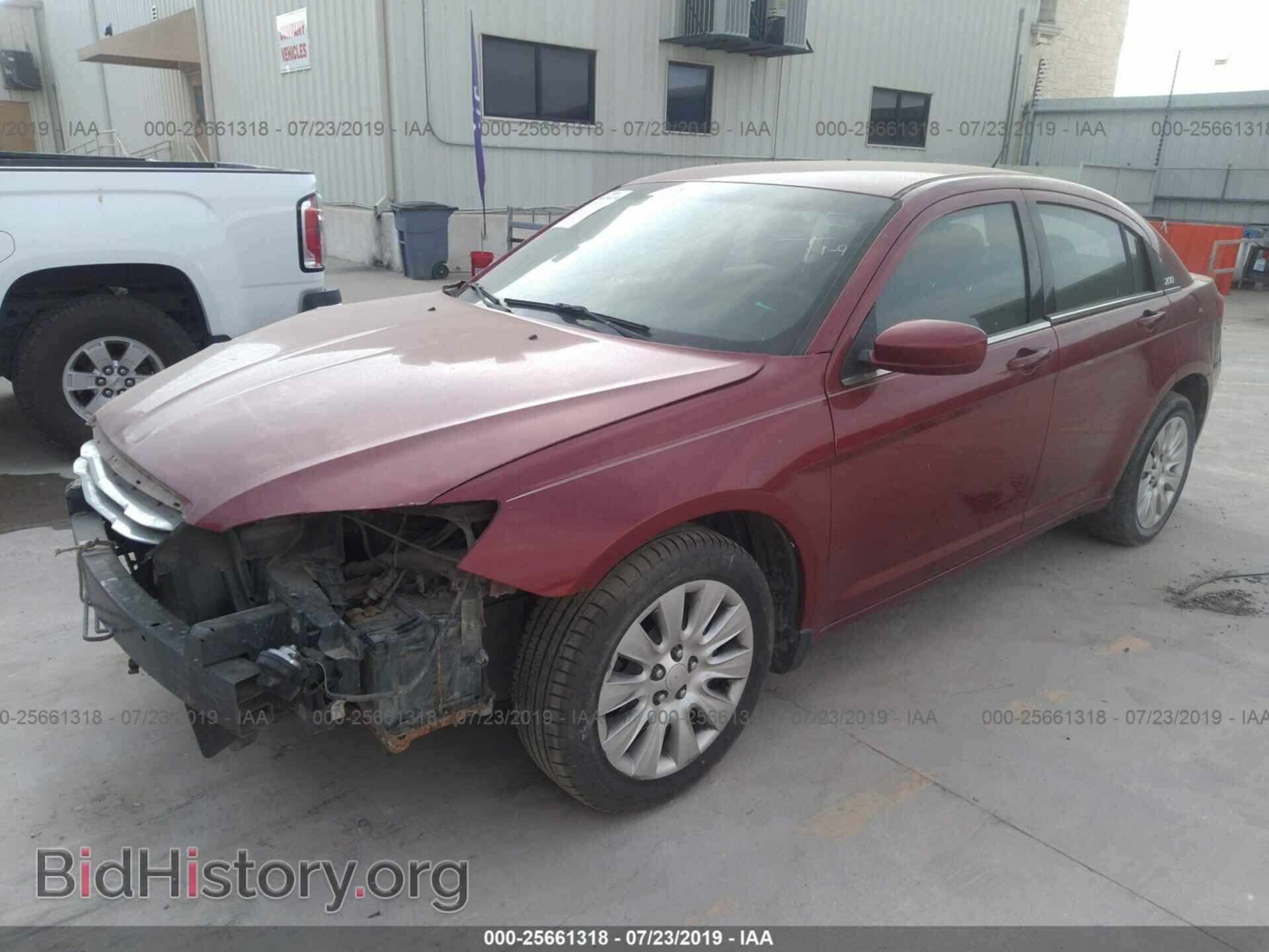 2012 CHRYSLER 200 - VIN: 1C3CCBAB1CN135502 - Фото 2