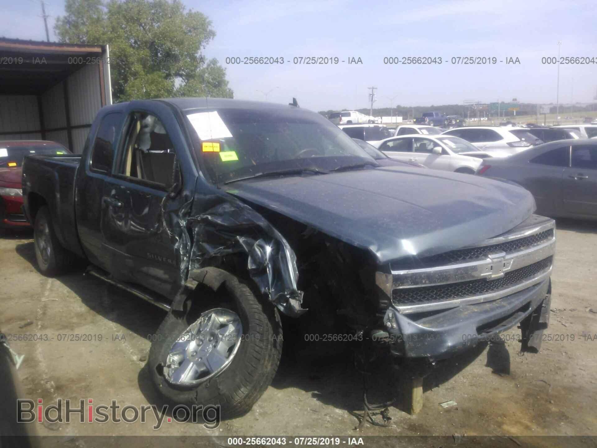 Фотография 1GCRCTE08BZ368675 - CHEVROLET SILVERADO 2011