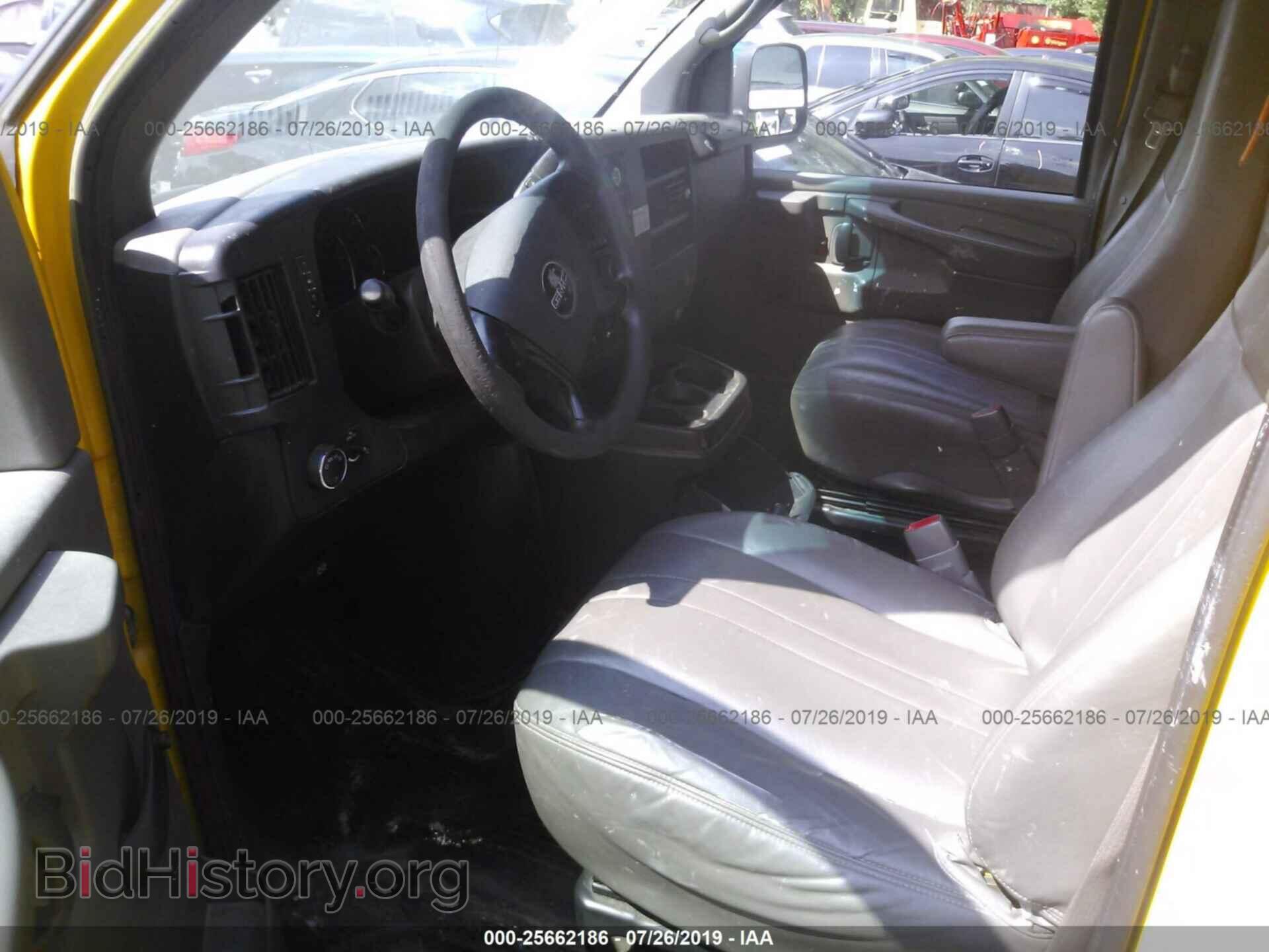 2011 GMC SAVANA - VIN: 1GTW7GCA1B1902415 - Фото 8
