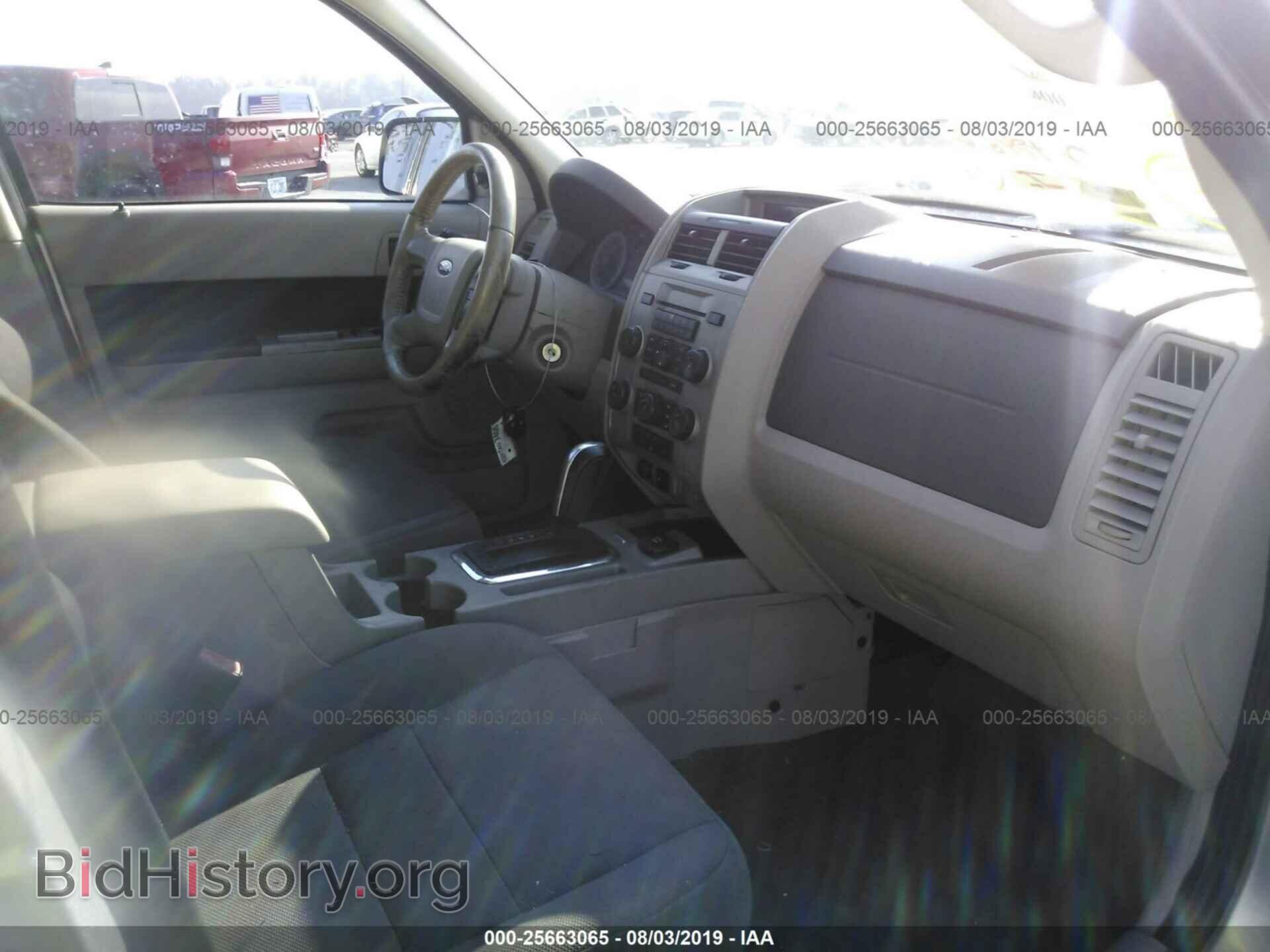 2009 FORD ESCAPE - VIN: 1FMCU59389KC19930 - Фото 5