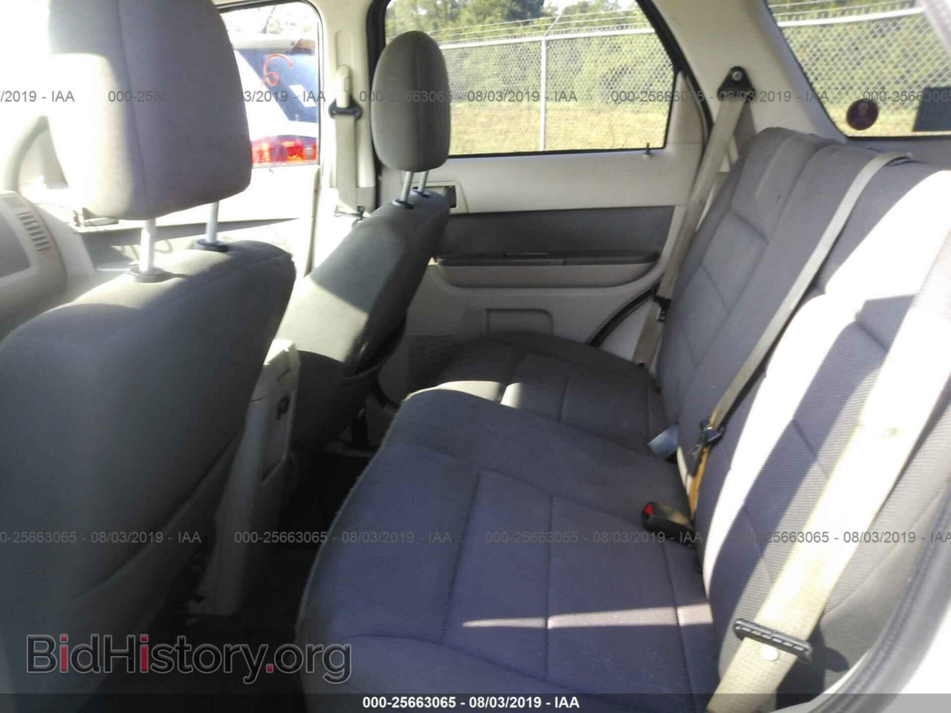 2009 FORD ESCAPE - VIN: 1FMCU59389KC19930 - Фото 8