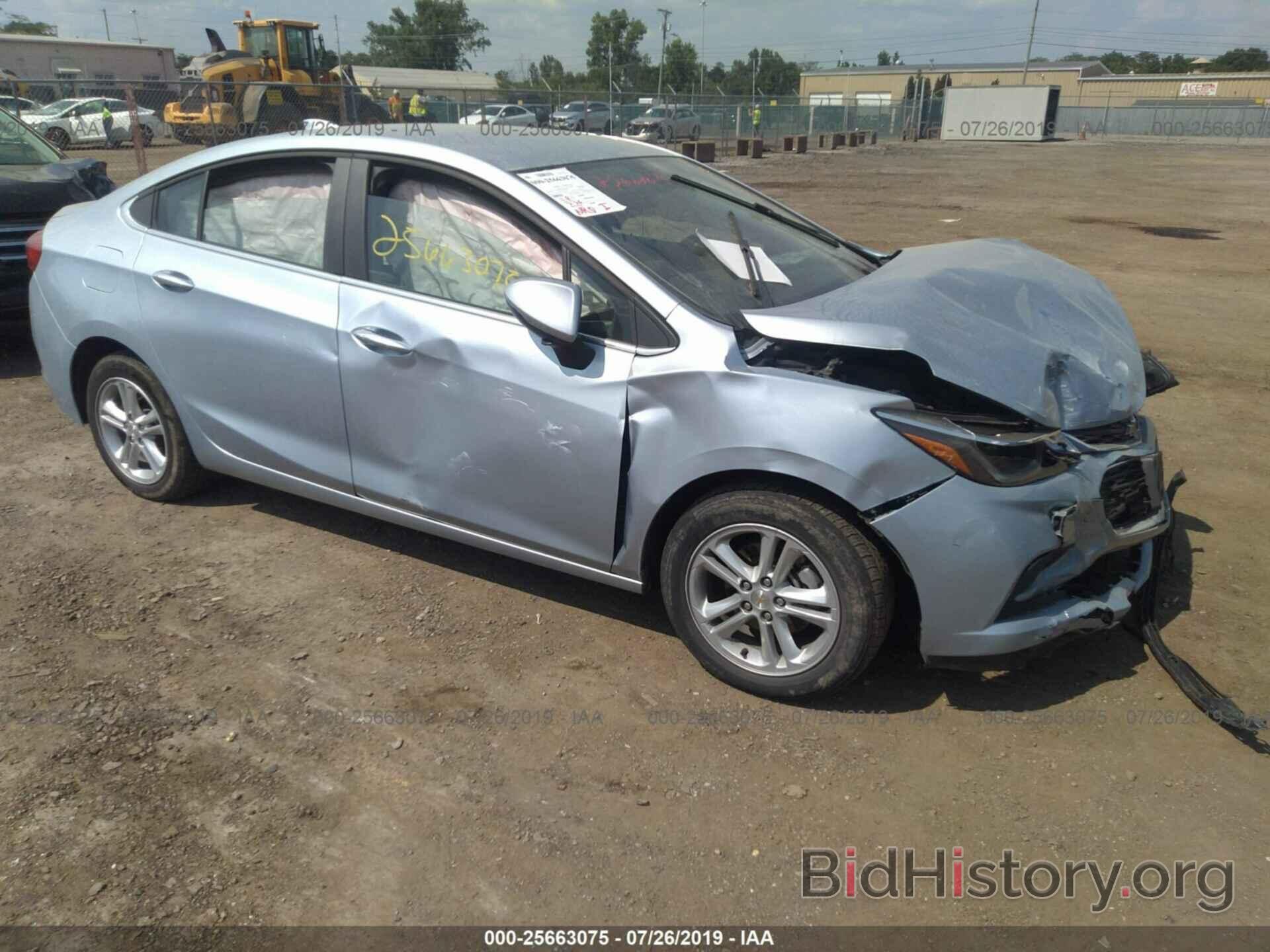 Photo 1G1BE5SM4J7132154 - CHEVROLET CRUZE 2018