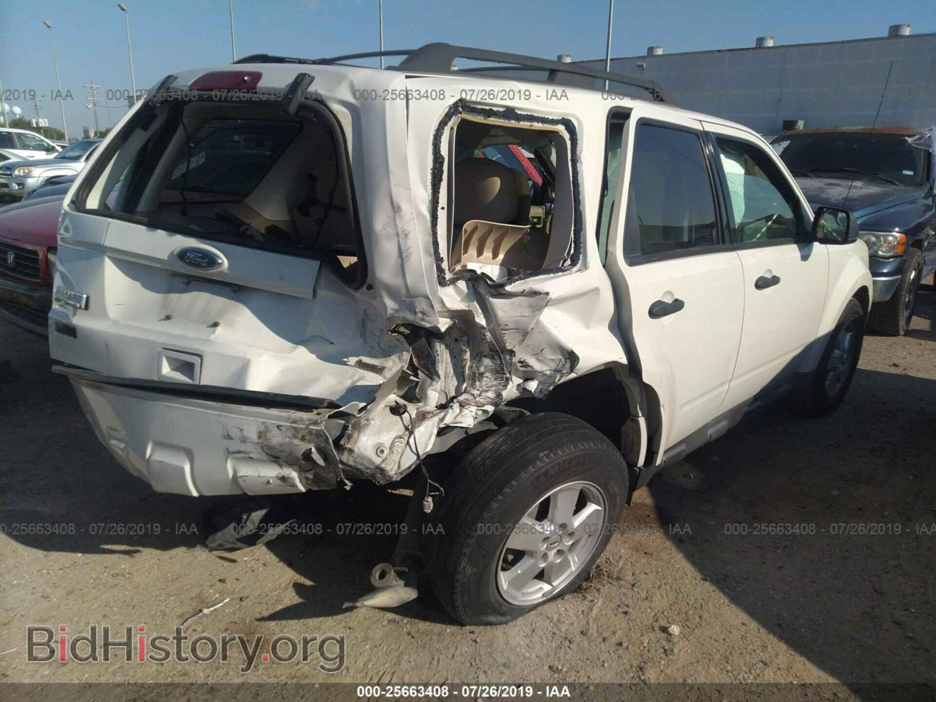 2011 FORD ESCAPE - VIN: 1FMCU0DG5BKC50104 - Фото 4