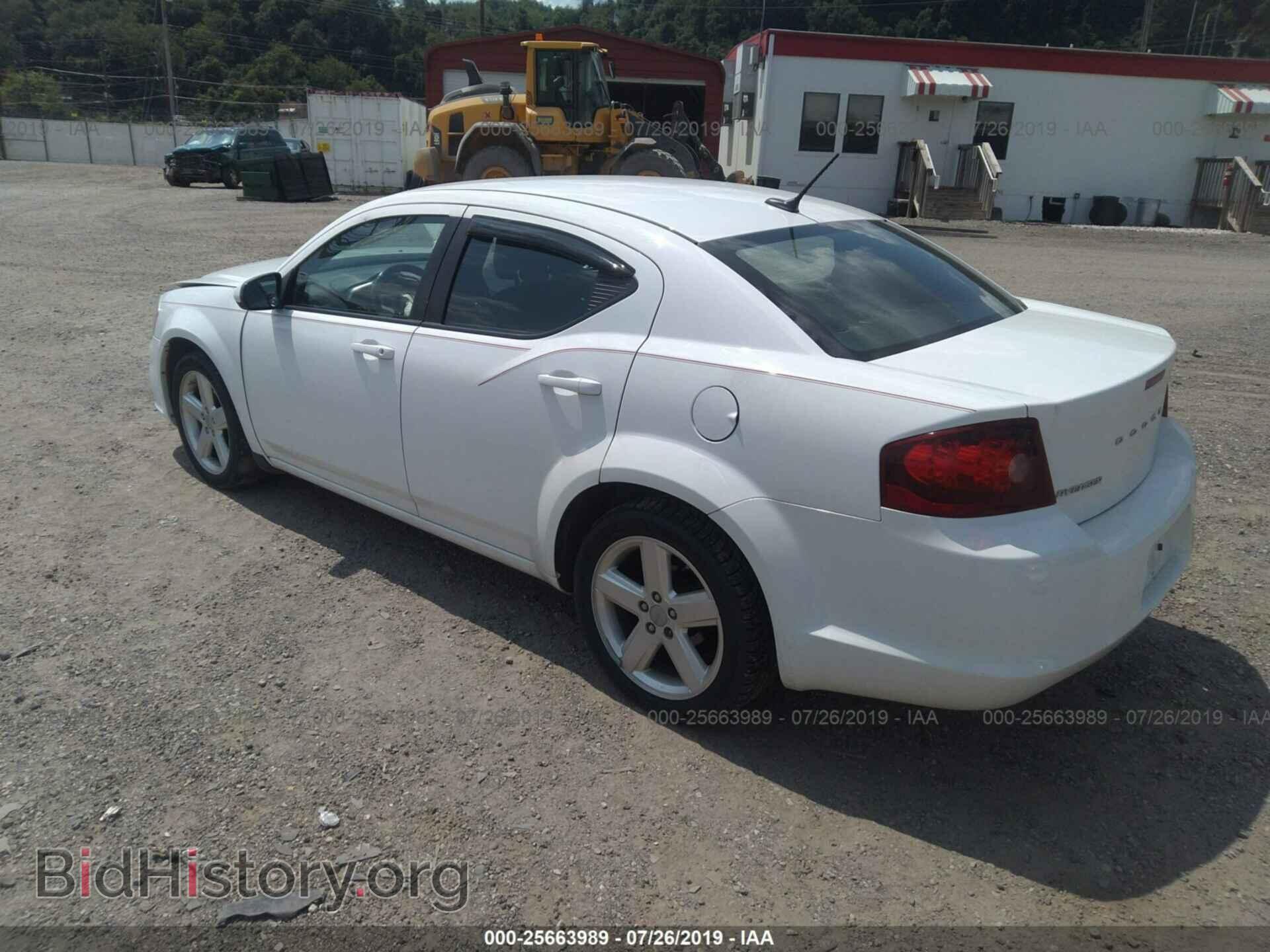 2011 DODGE AVENGER - VIN: 1B3BD1FB0BN586668 - Фото 3