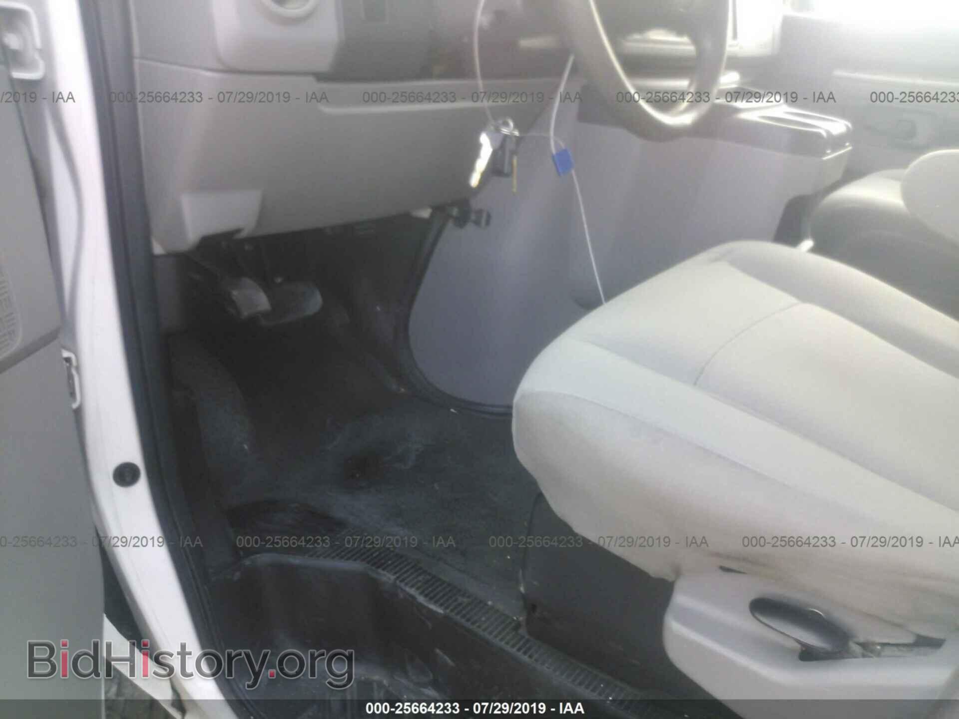 2009 FORD ECONOLINE - VIN: 1FTNE24W79DA35710 - Photo 2